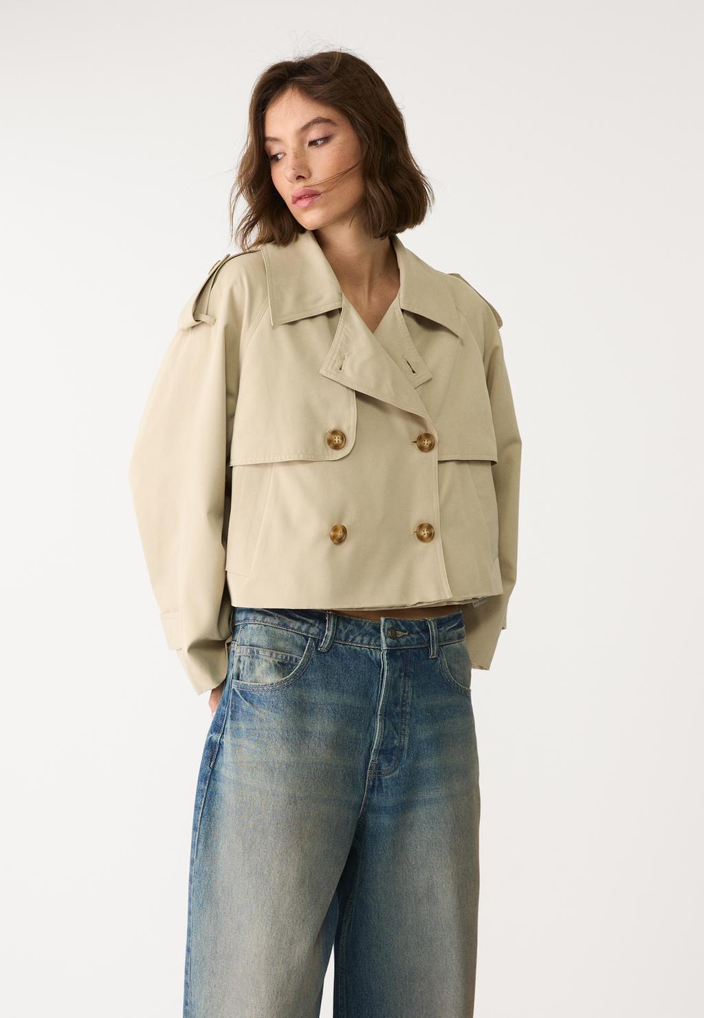 Flowing cropped trench coat