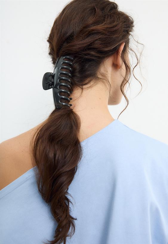 Stradivarius Set Of 2 Soft Touch Maxi Hair Clips Royal Blue Os