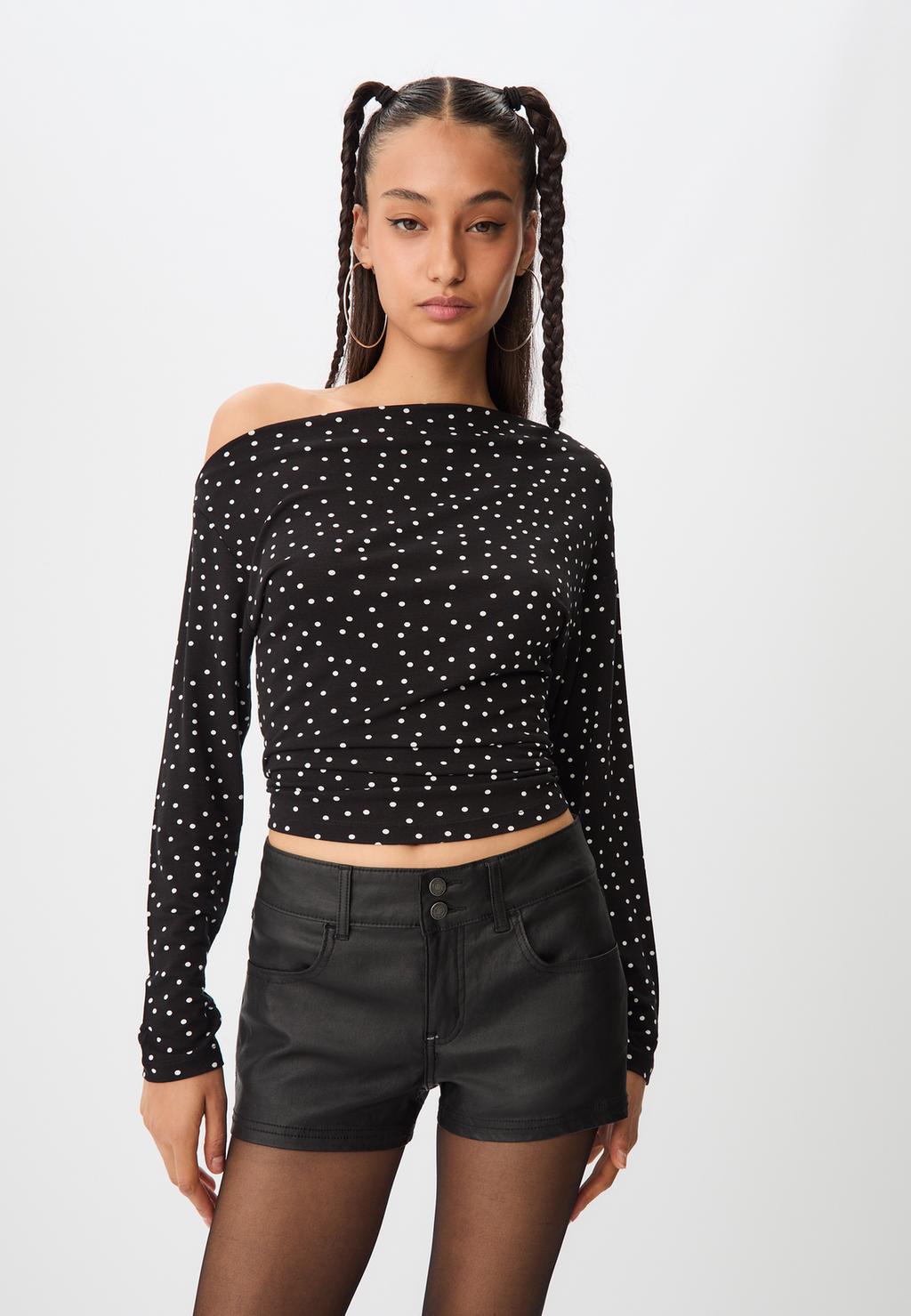 Gewachste Mini-Shorts