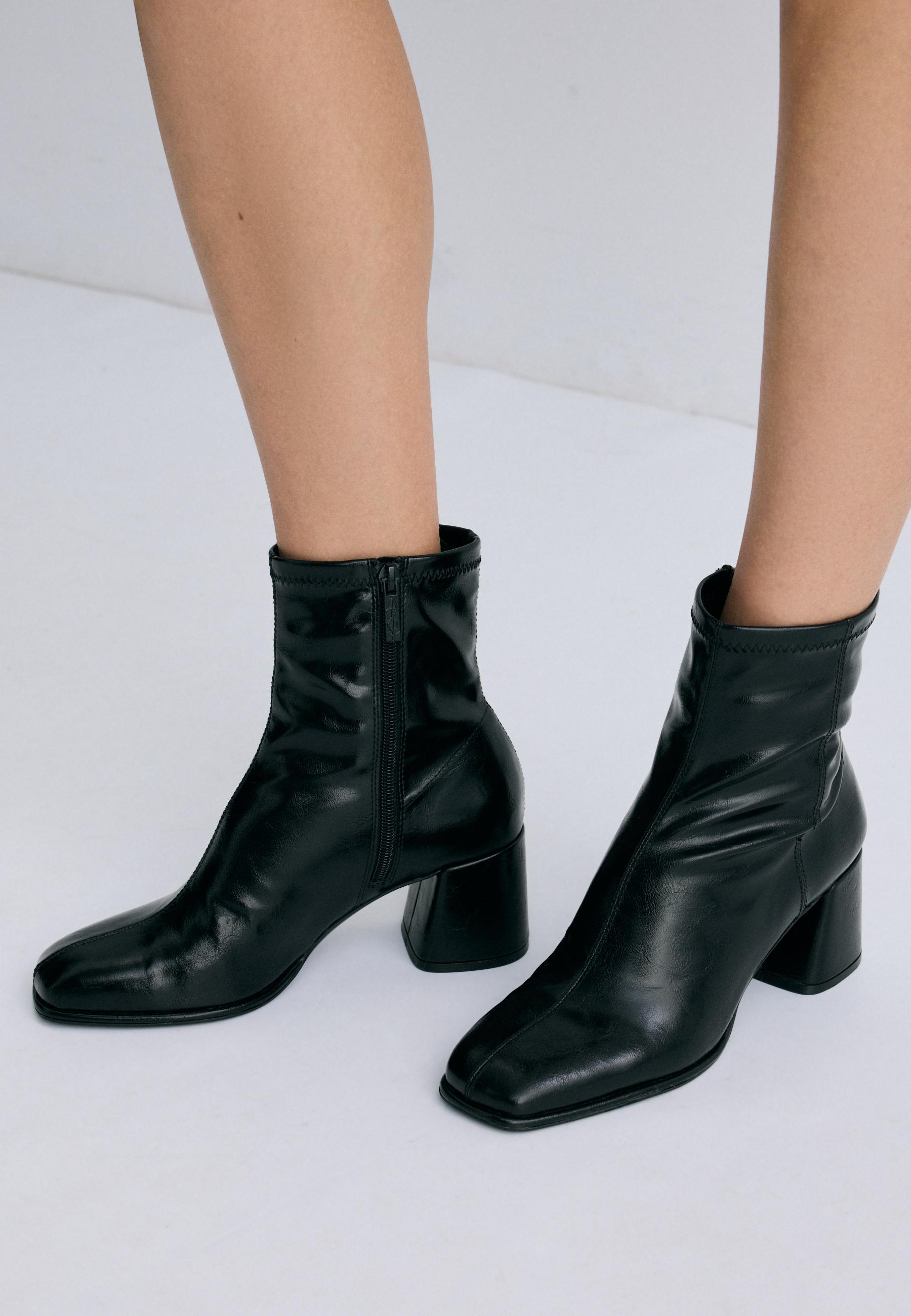 Stradivarius Basic orta boy topuklu bot görsel 8