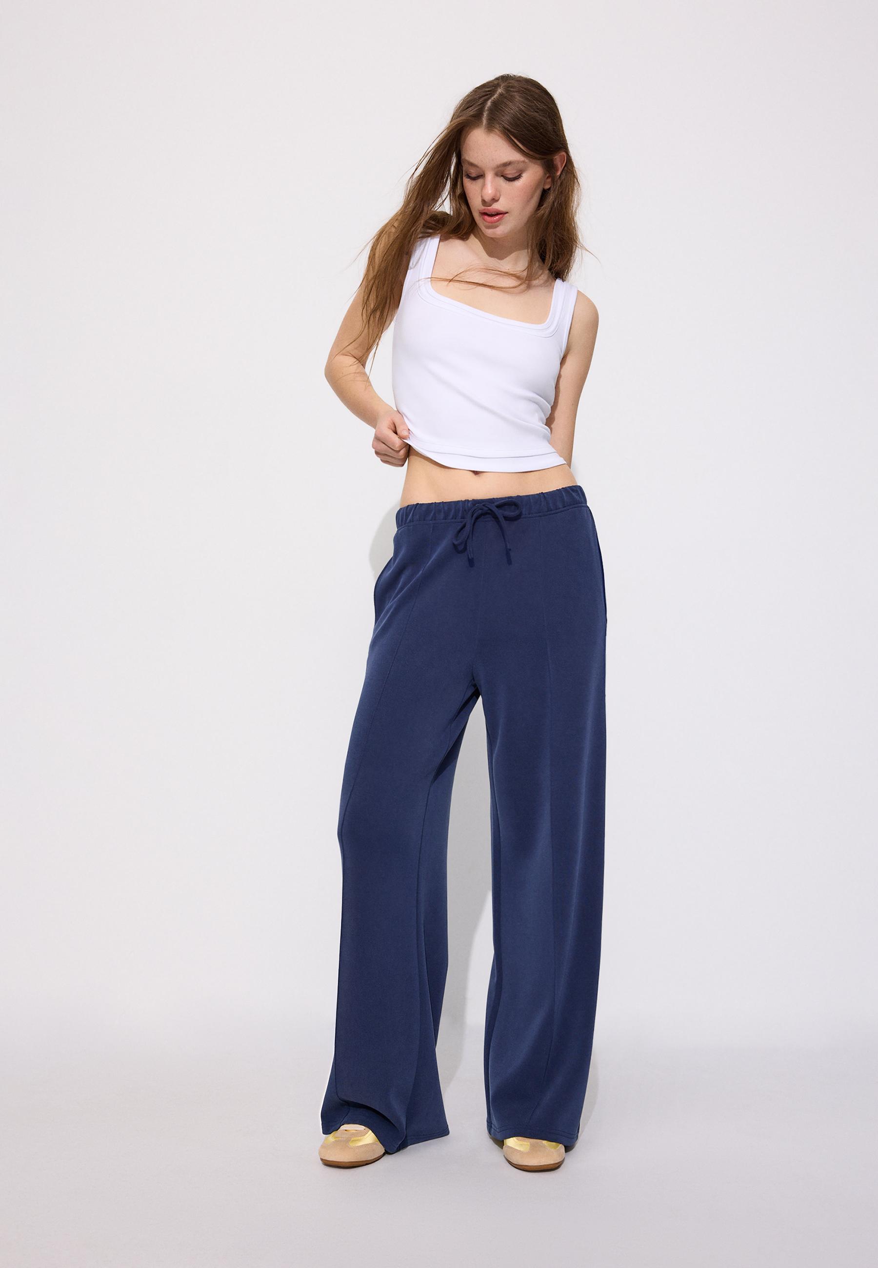 Yumuşak dokulu dikiş detaylı geniş paça jogger pantolon - Görsel 3