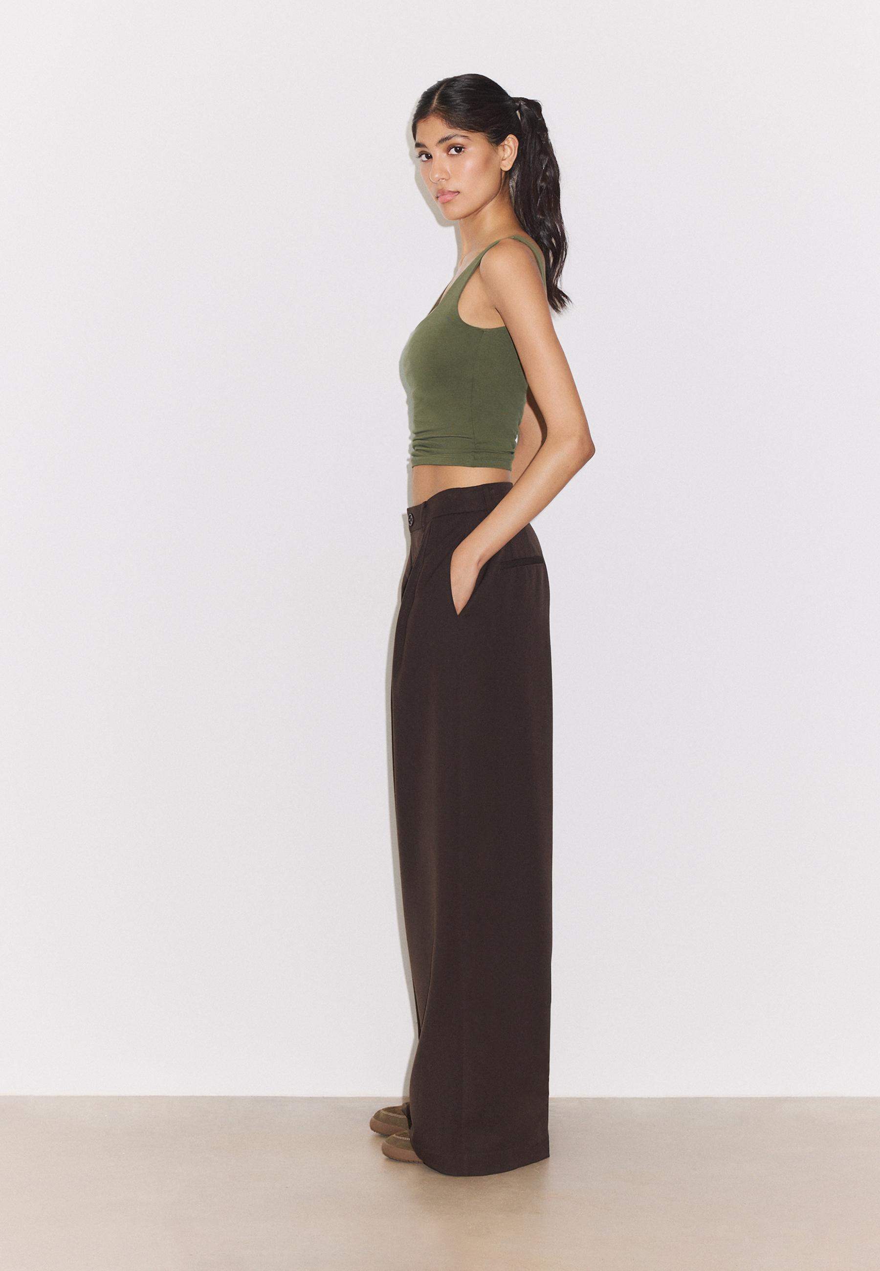 Wide-leg tailored trousers with darts — Brown