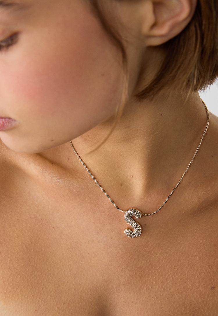 collar inicial brillos