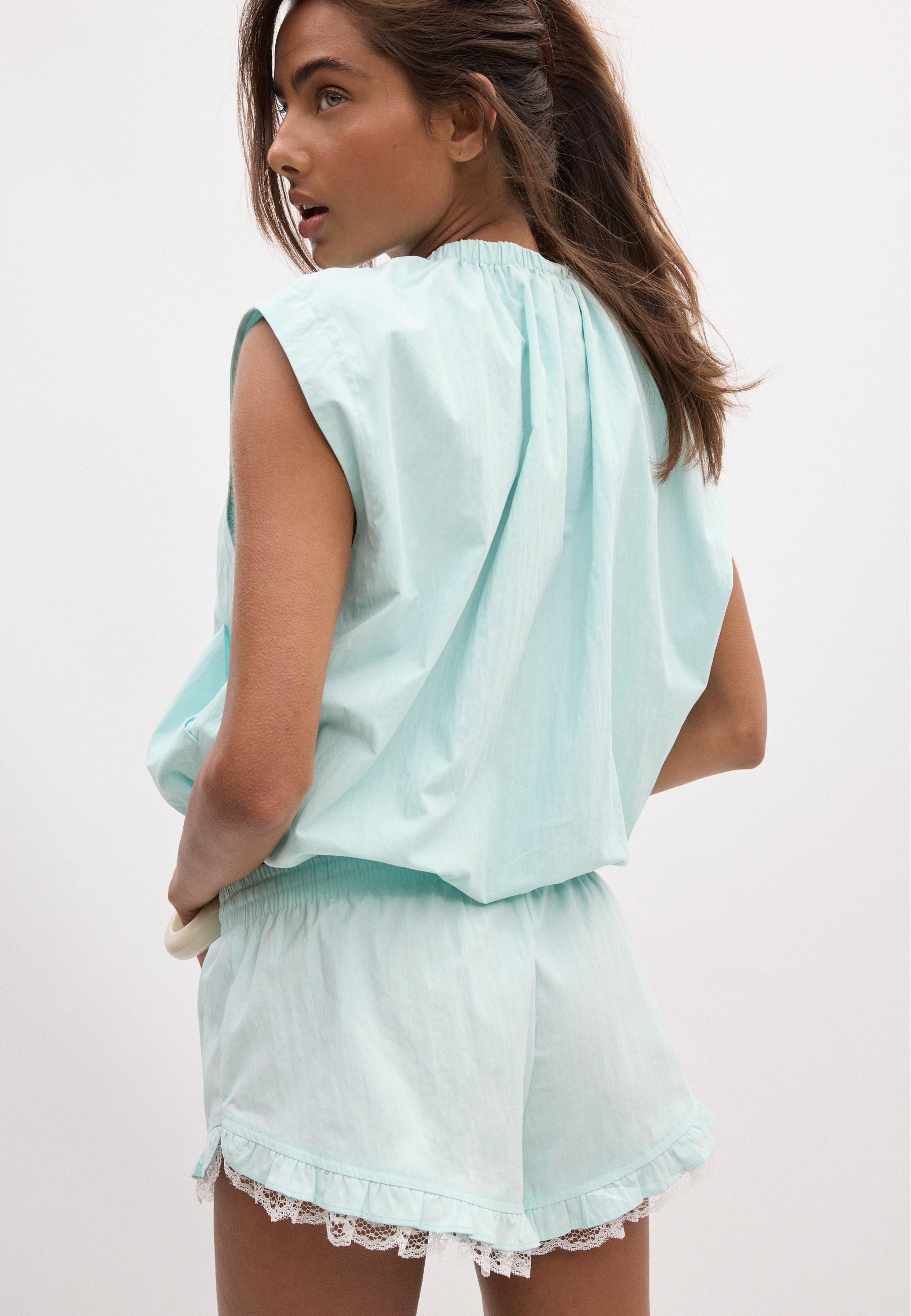 Technical volume waistcoat — Pastel green