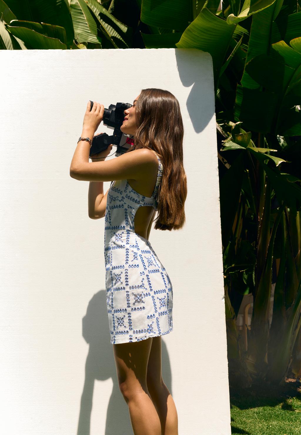 Embroidered short dress
