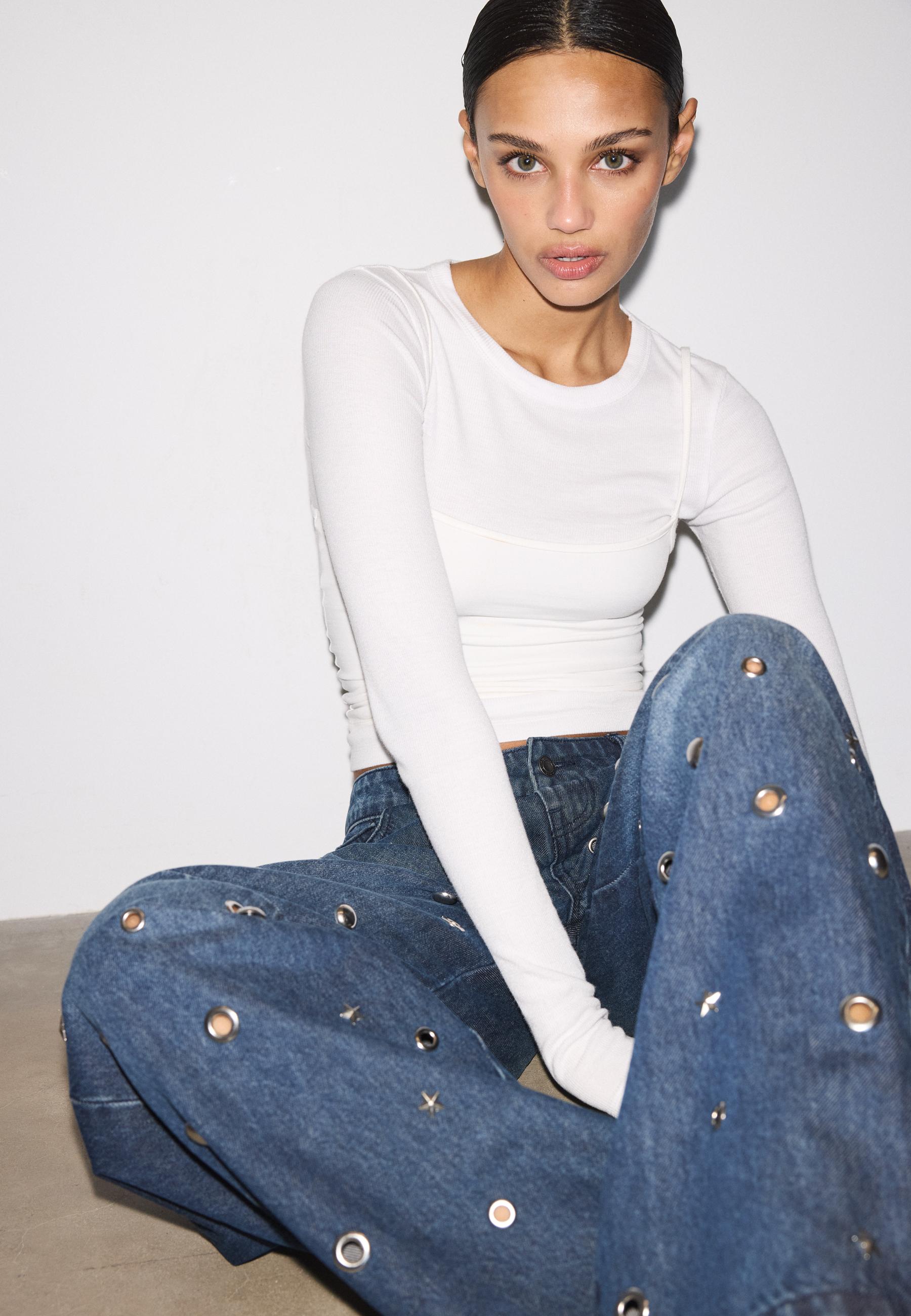 Barrel jeans with eyelets — BLACK DENIM WASHED EFFECT