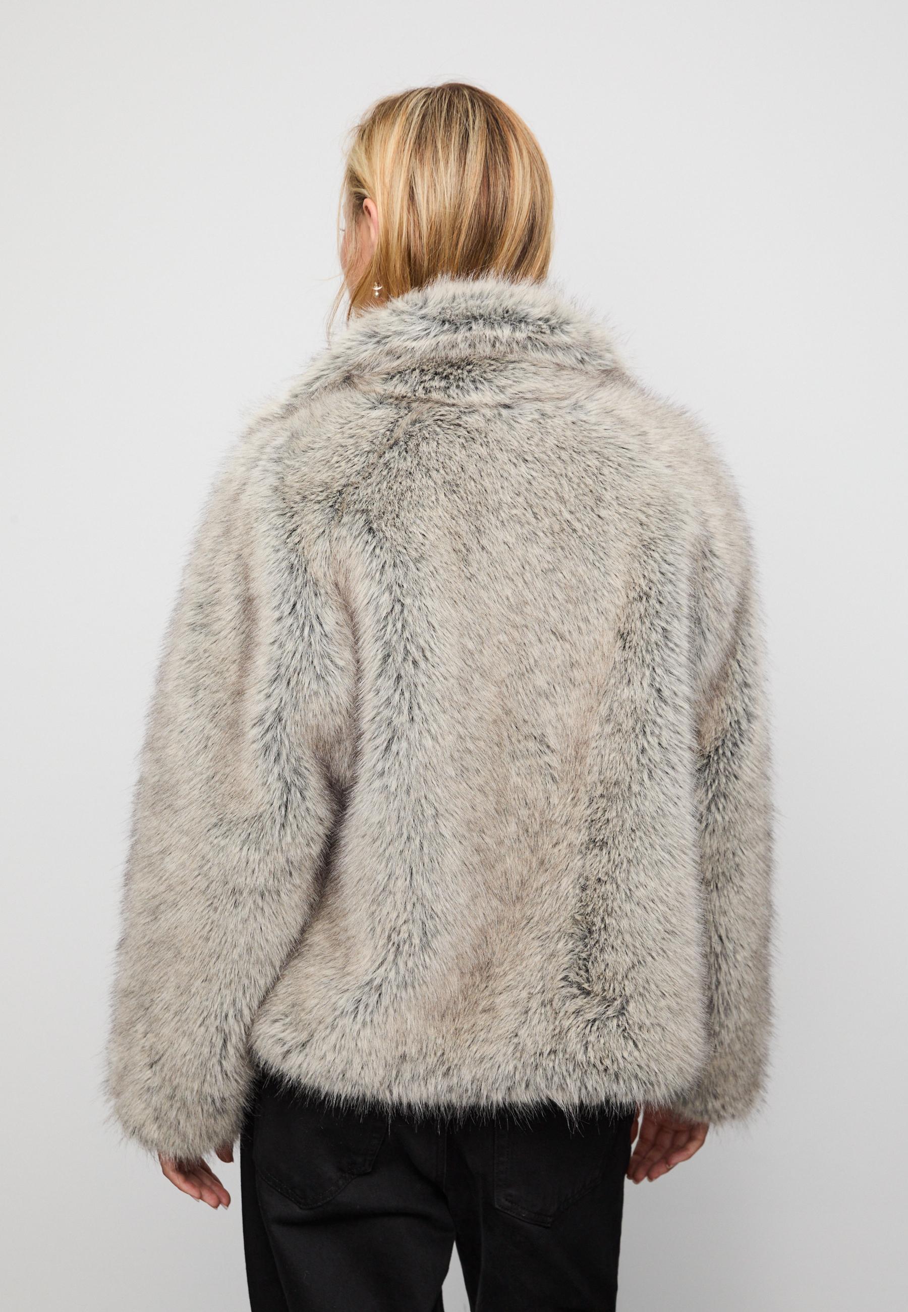 ジャケット・アウター  Faux Fur Coat INEZ FAUX FUR JACKET | AZALEA WANG