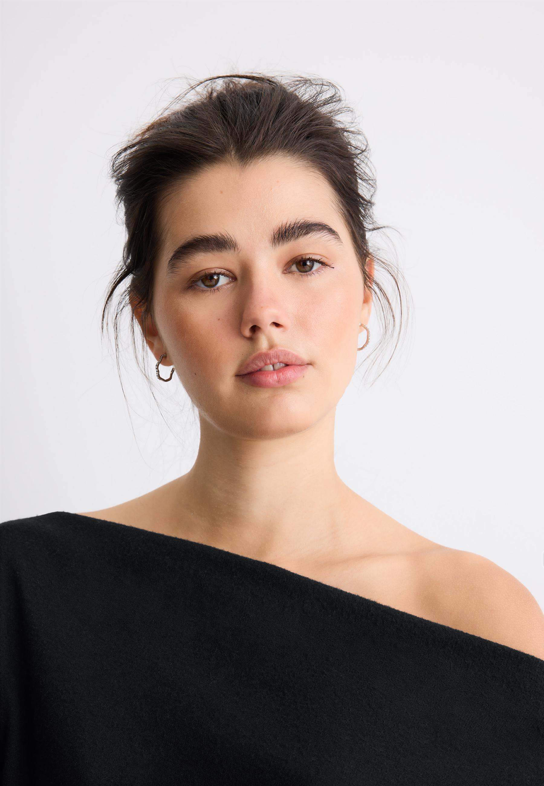 Boat neck knit T-shirt with sash belt — Black