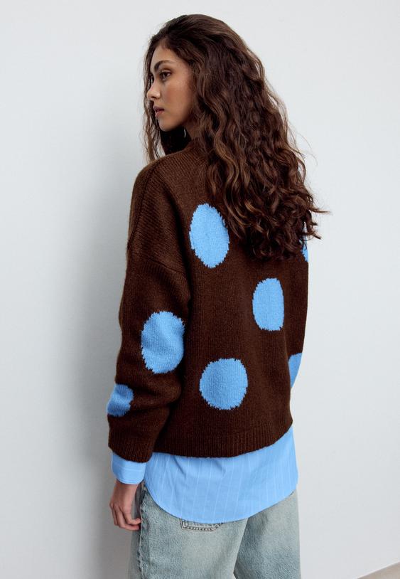 Stradivarius Pulover Din Tricot Cu Buline Maro M