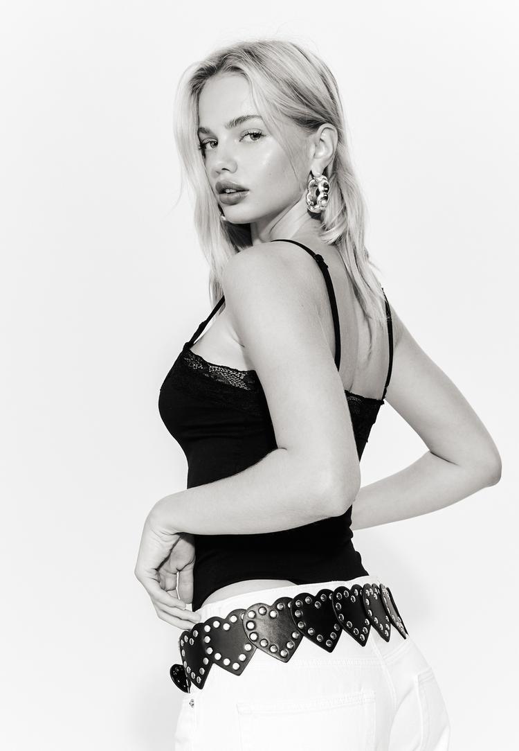 body coton detail dentelle