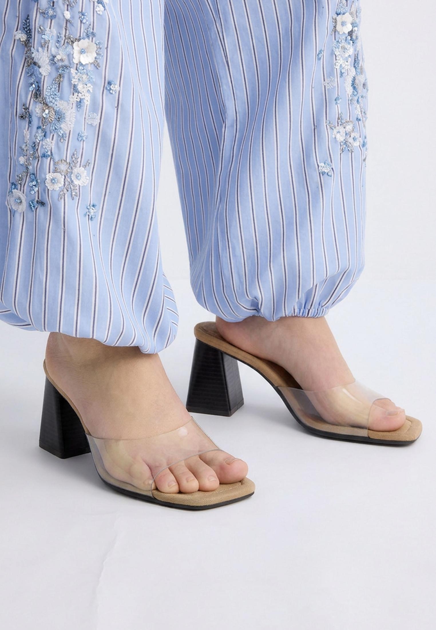 Vinyl block heeled sandals — BEIGE