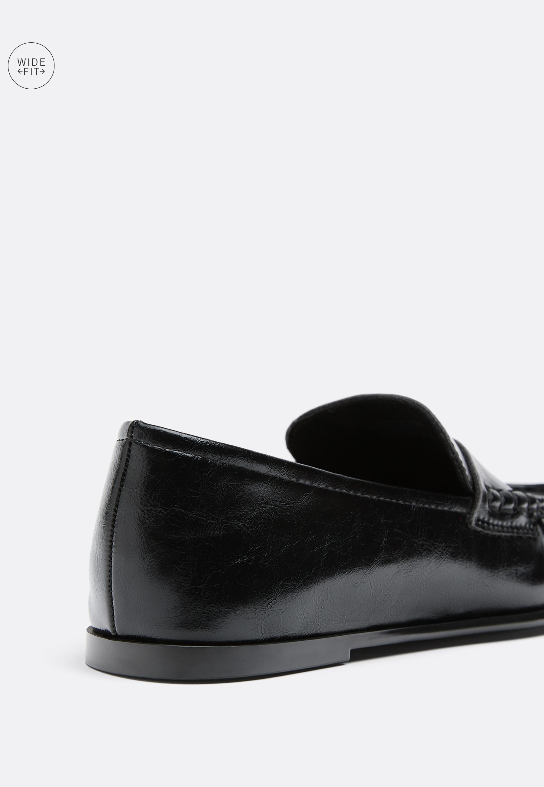 WIDE FIT. Soft leather effect loafers — BLACK 