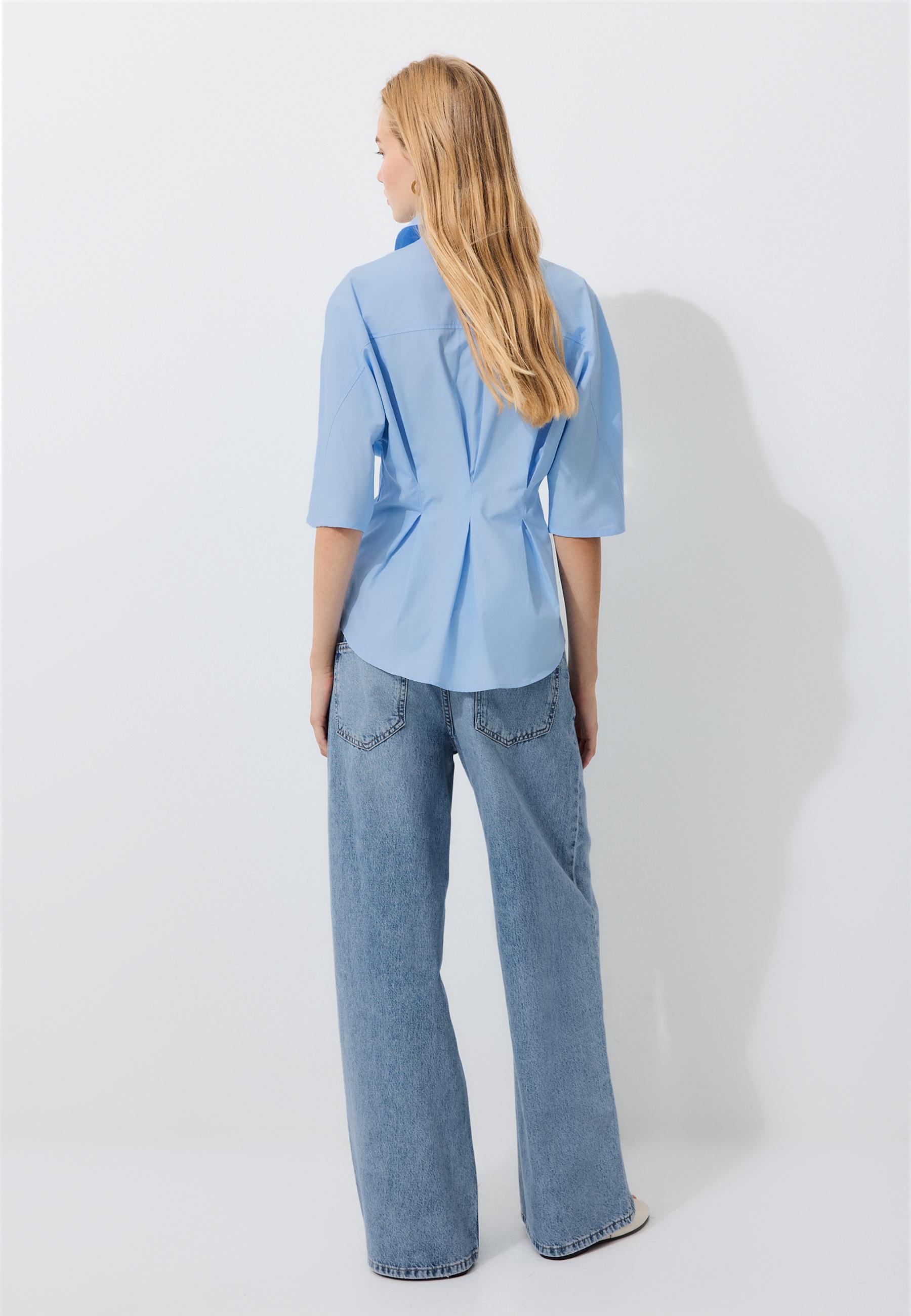 Fitted kimono sleeve shirt with pleats — Sky blue