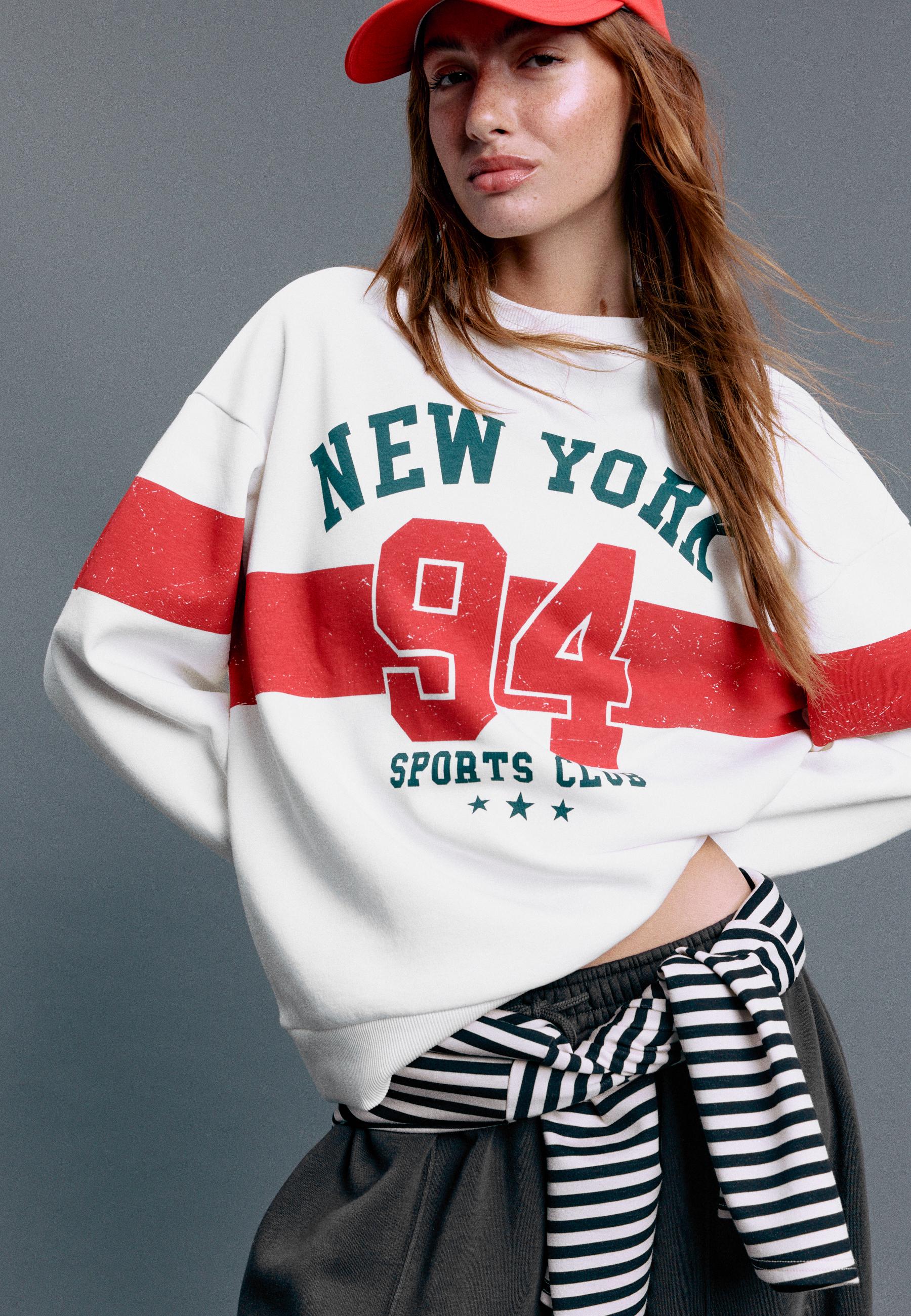 Cotton blend placement print regular sweatshirt — Red