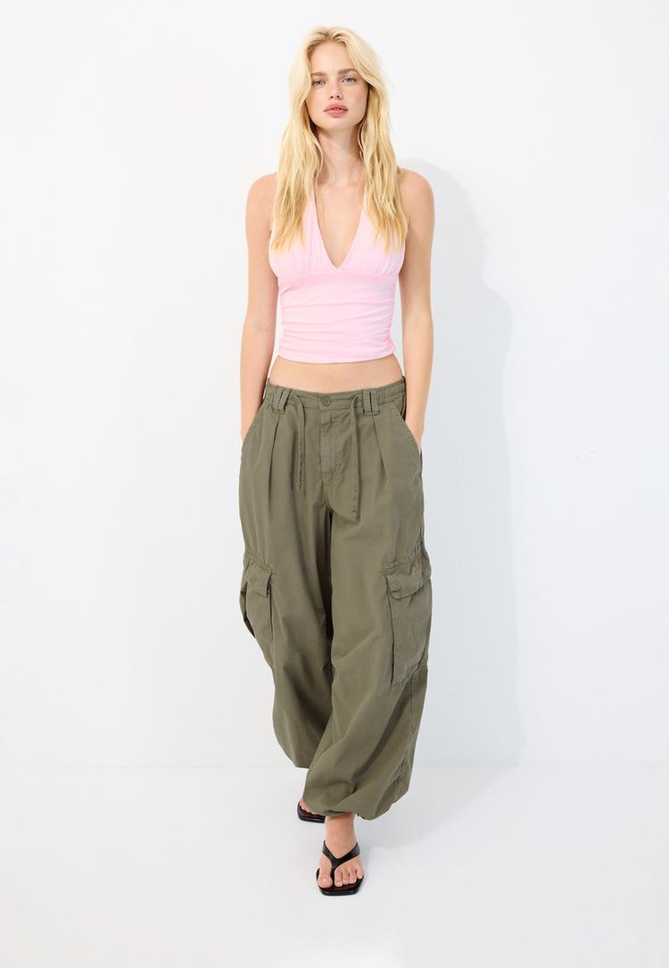 Stradivarius Τοπ Halter Με Σούρες Και Δέσιμο Στο Λαιμό Σομόν Xs