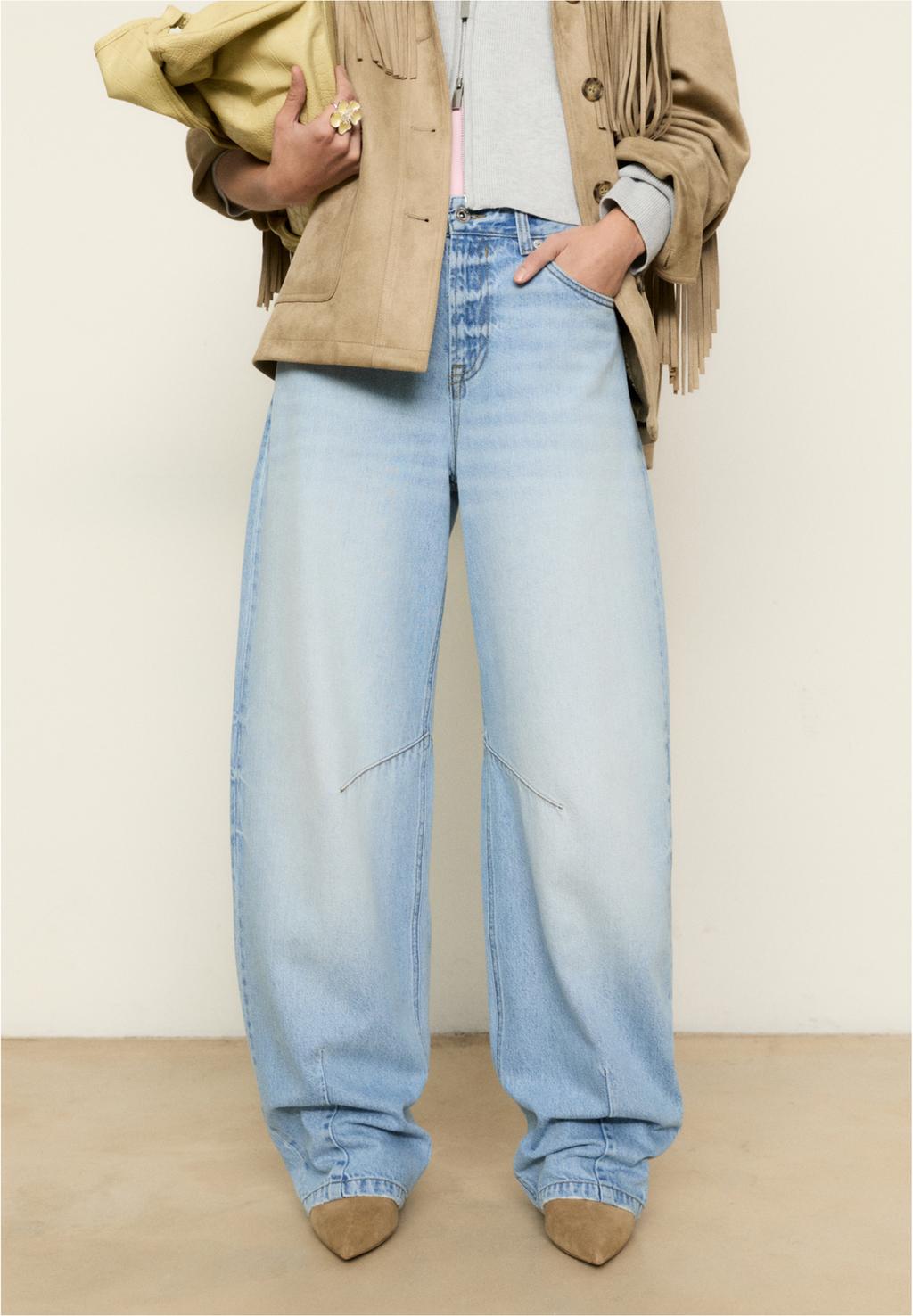 D82 Balloon fit barrel jeans