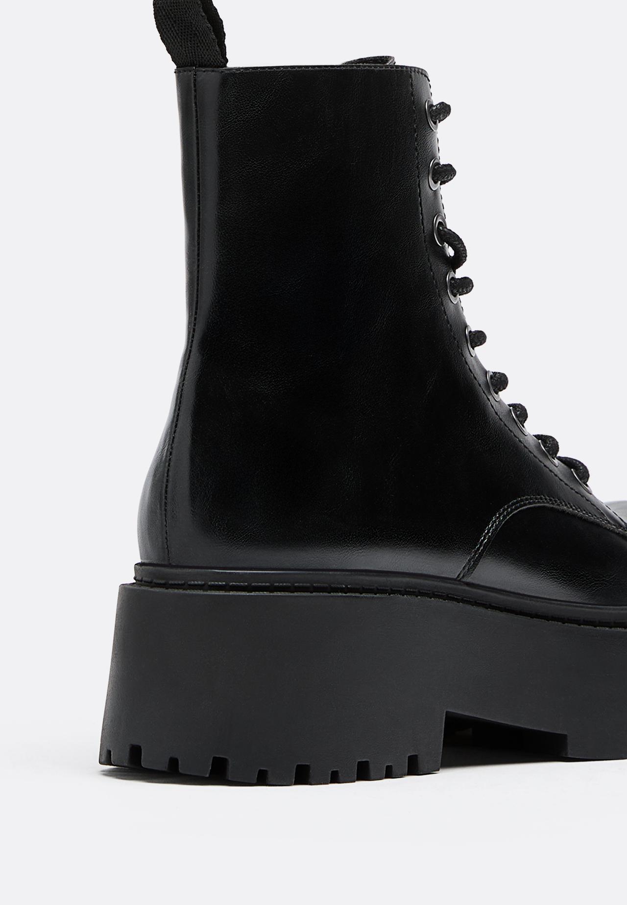 Flat lace-up ankle boots — BLACK 