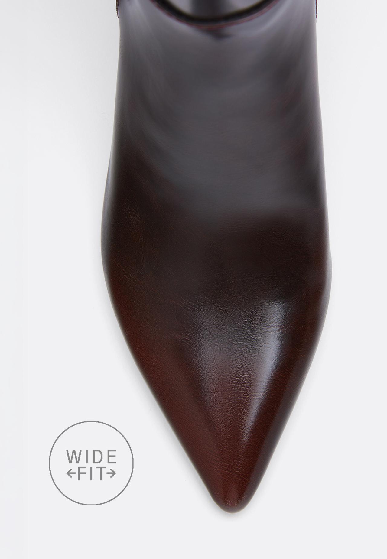 wide-leg. Tall block-heel boots — BROWN