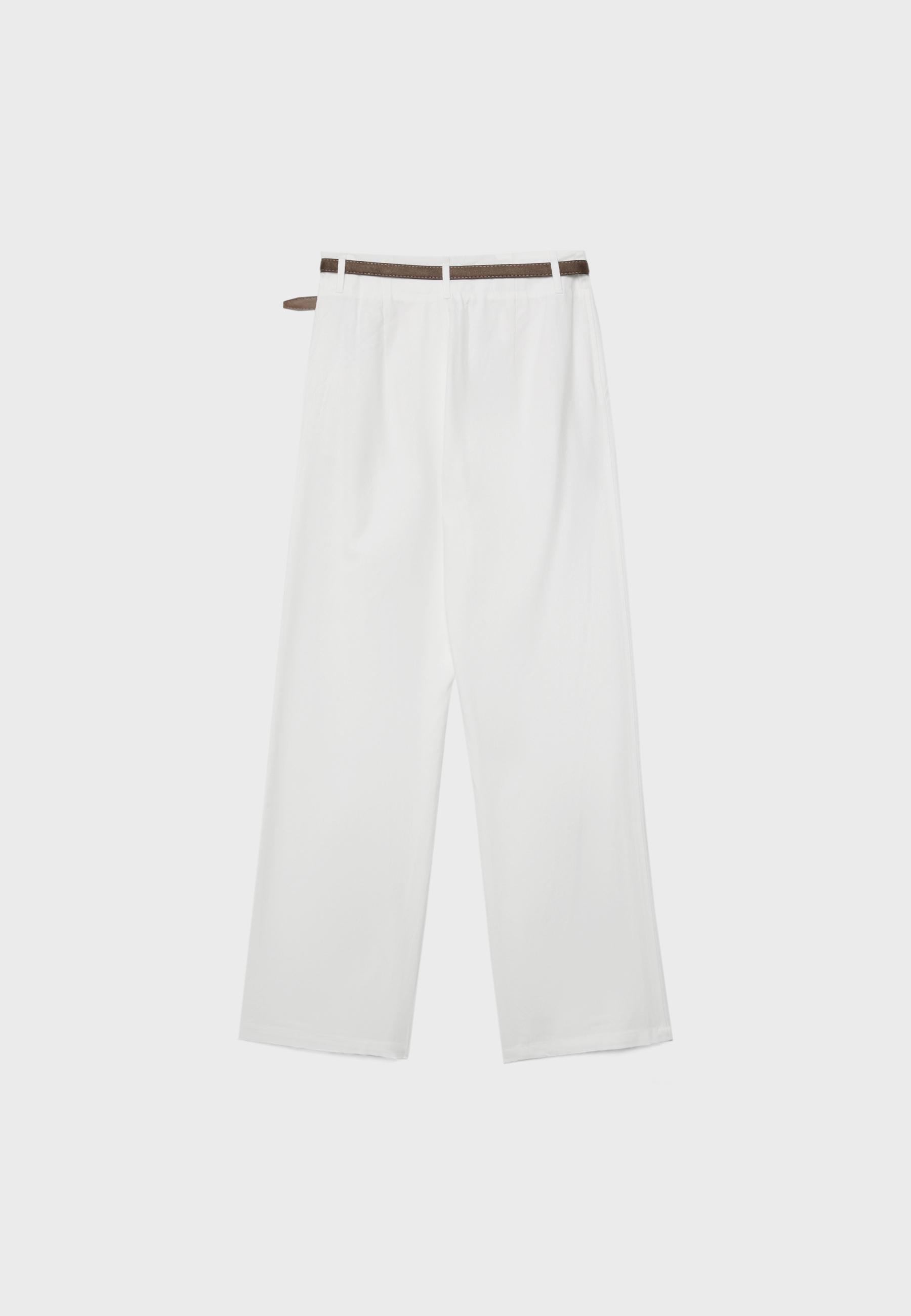 Kemerli, keten görünümlü düz paça pantolon