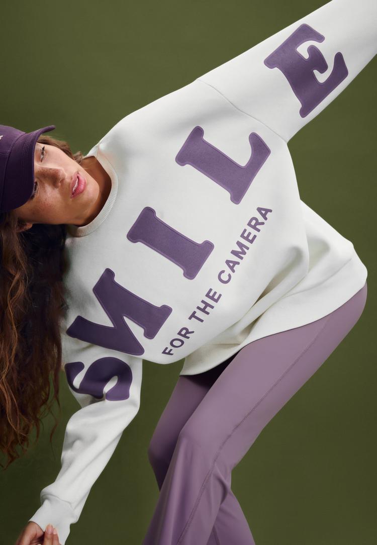 oversize smile baskl sweatshirt