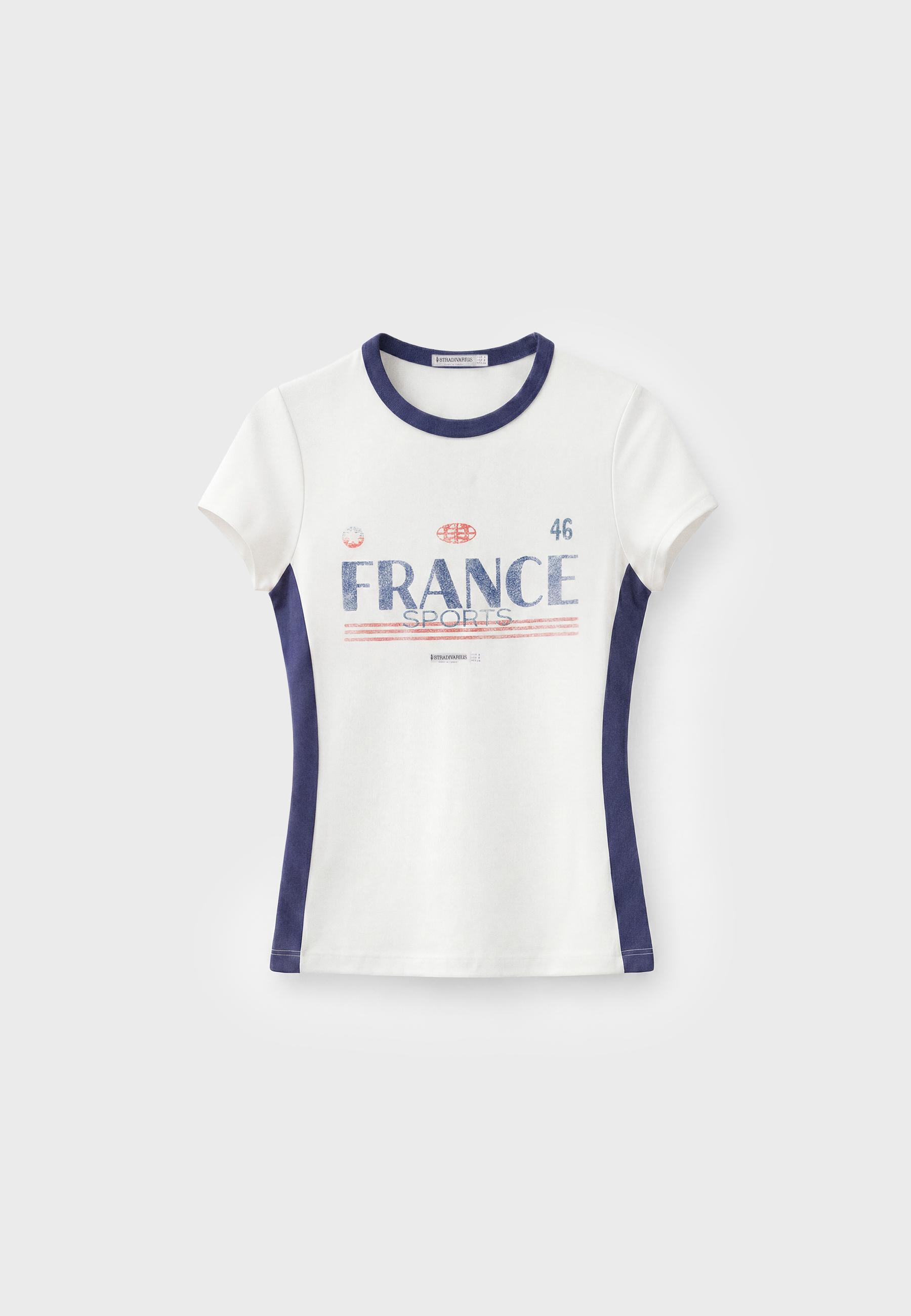 Kontrast yakalı dünya t-shirt - Görsel 8