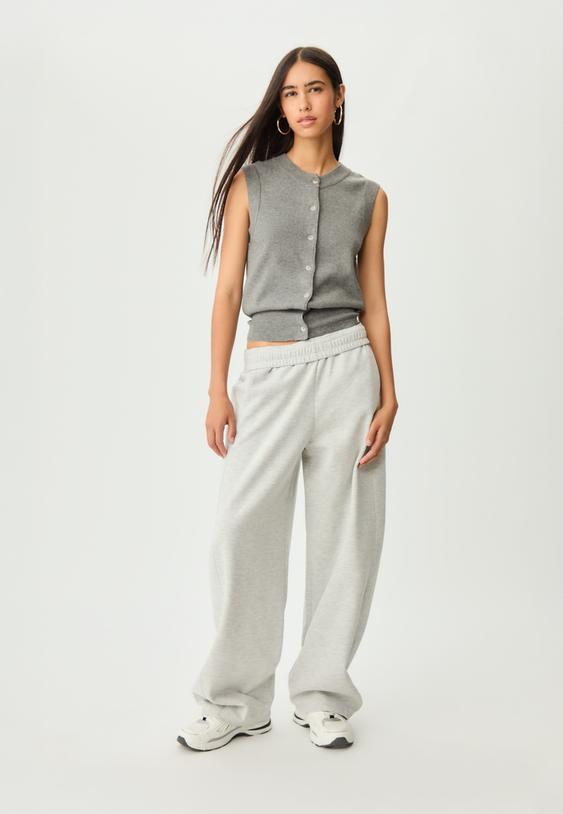 strickweste-mit-knopfen