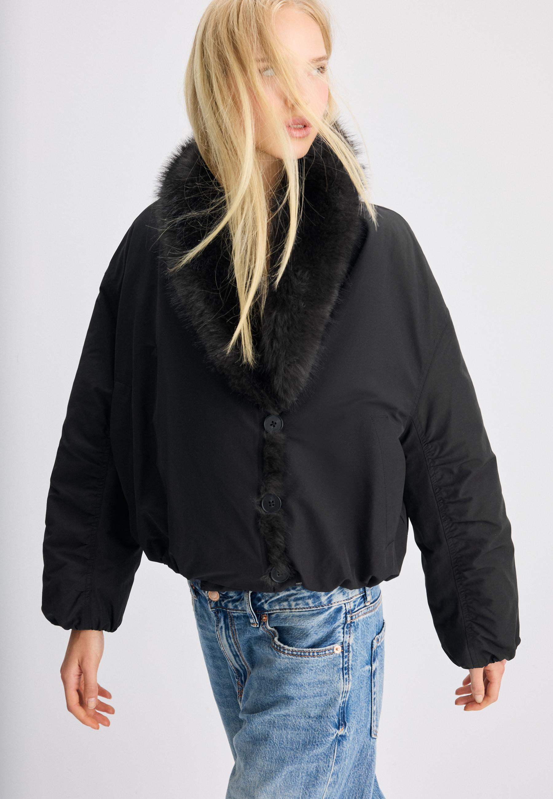 Padded jacket with faux fur collar — Black