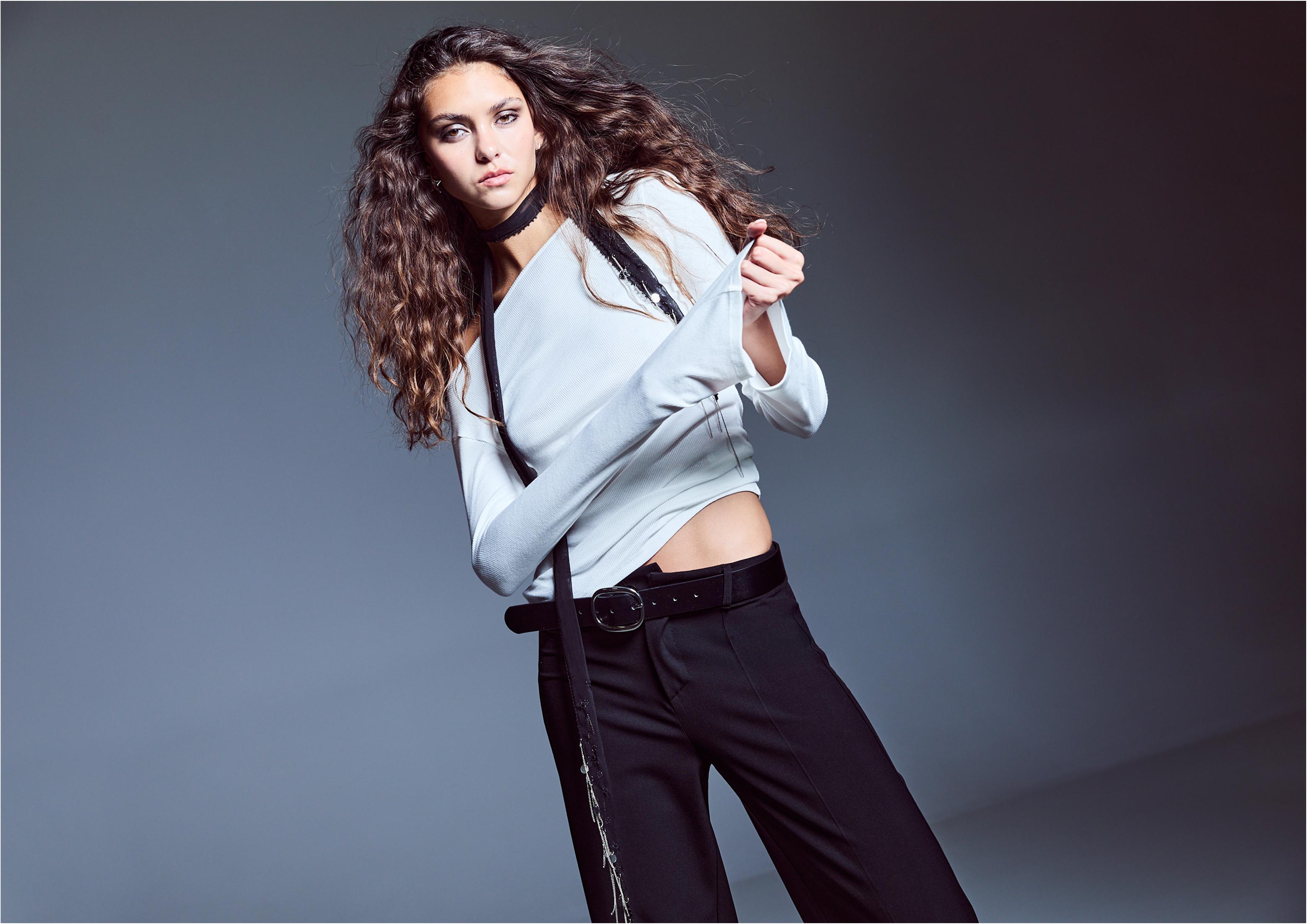 Basic bell sleeve T-shirt — Ecru