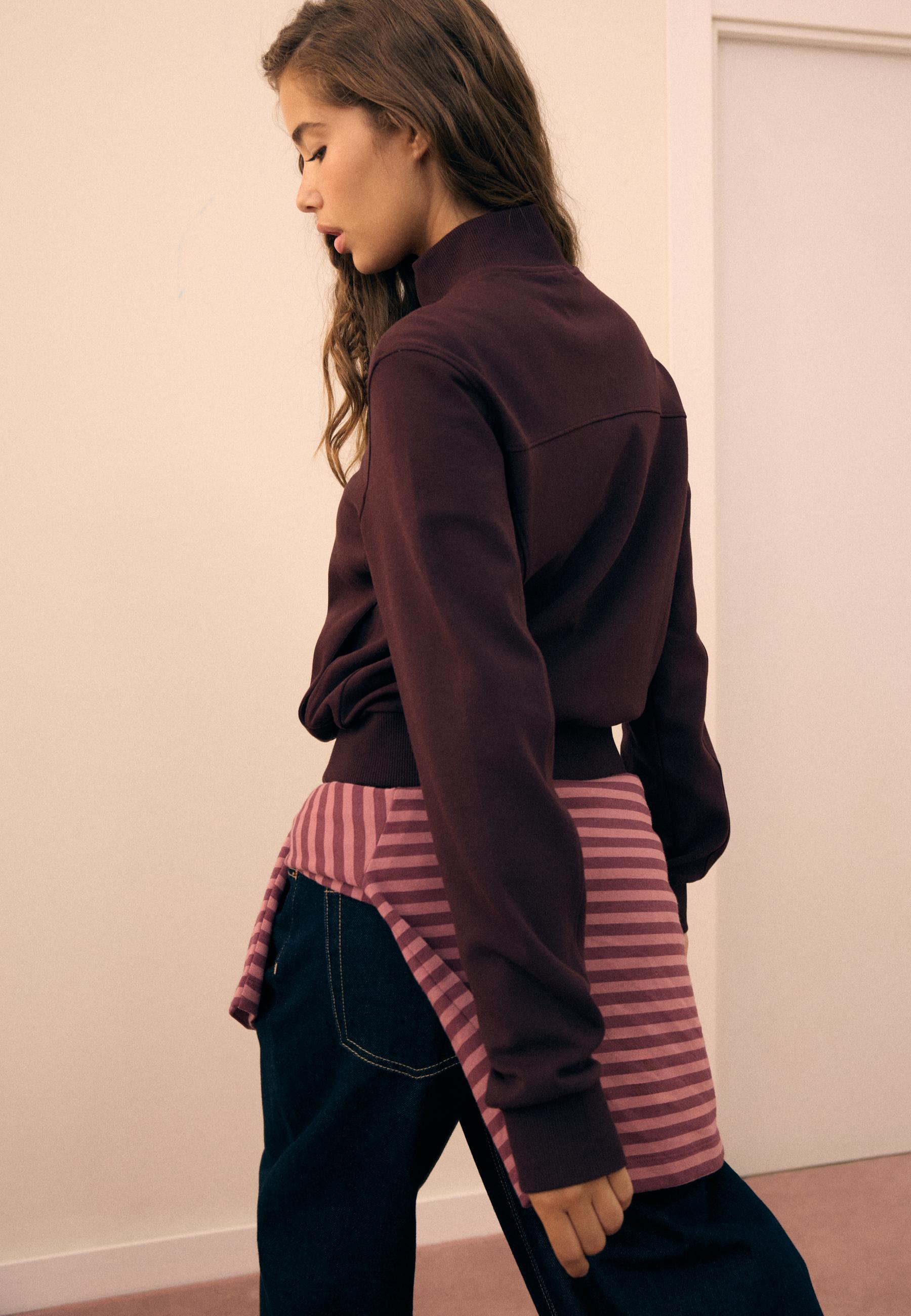 B09 Cropped High-Neck Zip-Up Sweatshirt — Dark purple