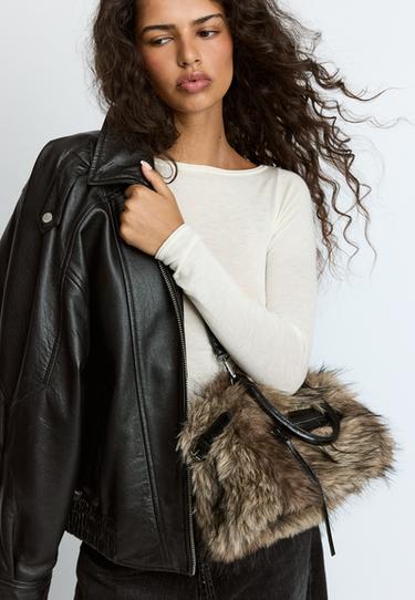 City crossbody bag with faux fur — Brown 4