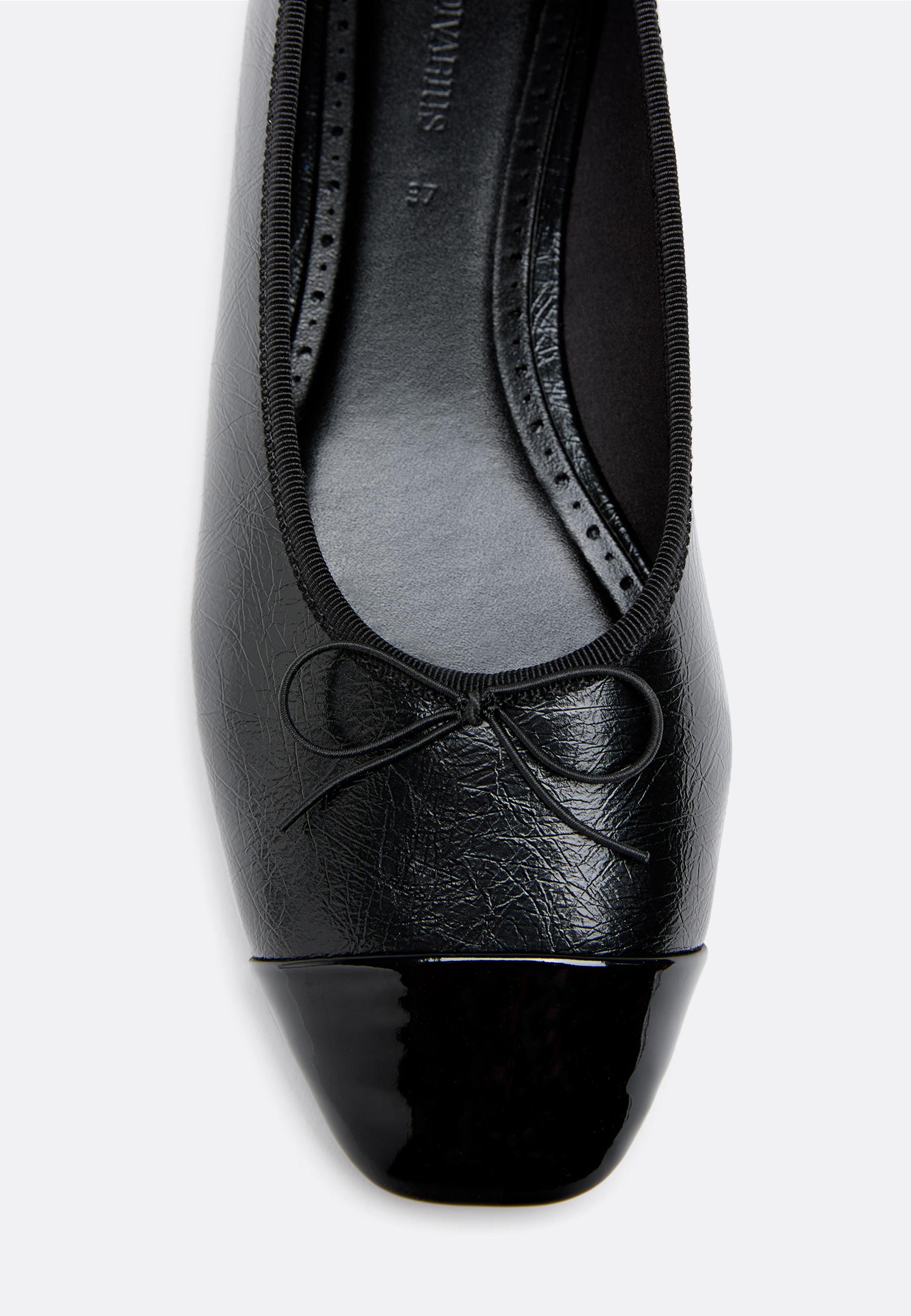Bow detail leather effect ballet pumps — BLACK