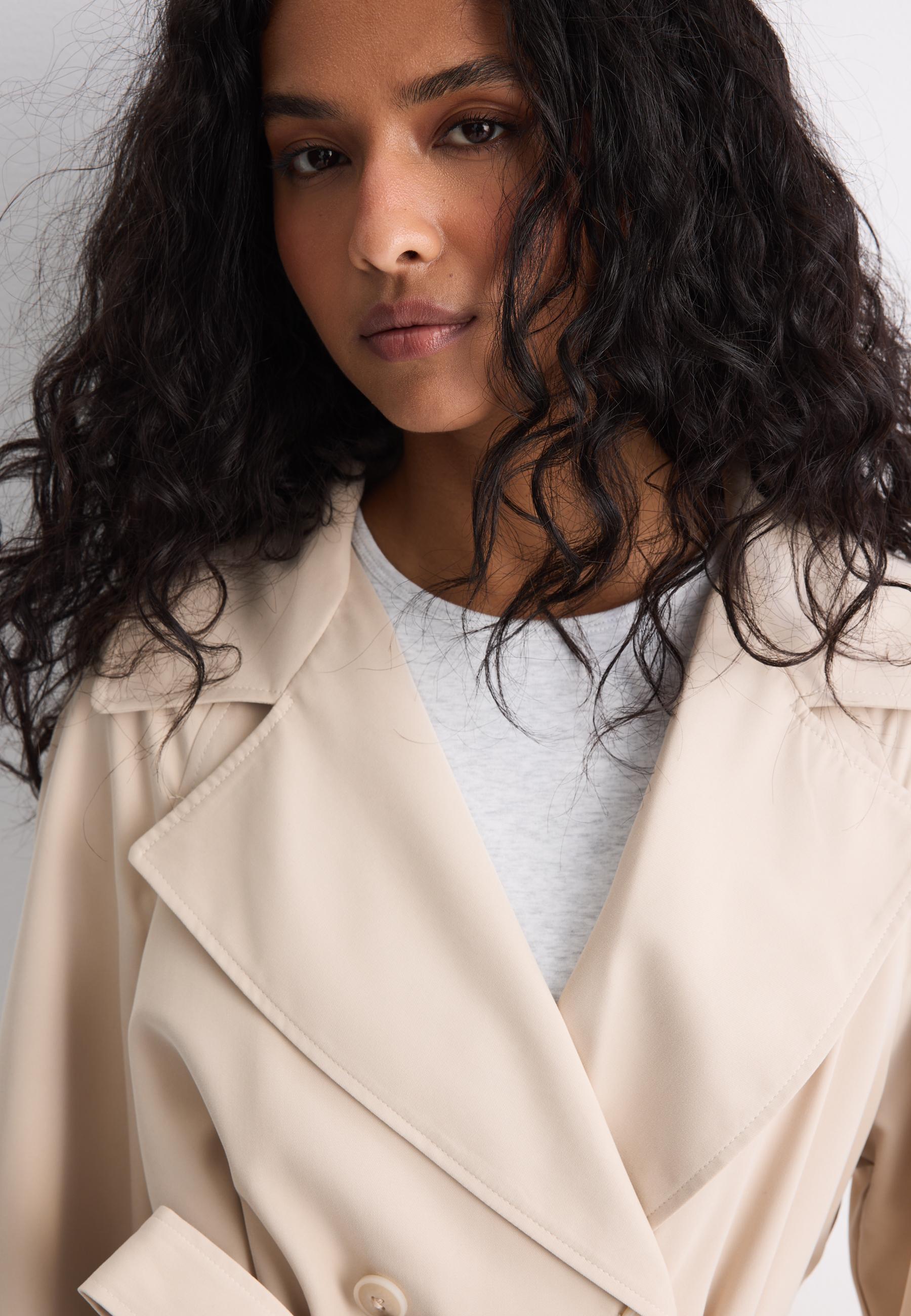 Short flowing trench coat with belt — Stone