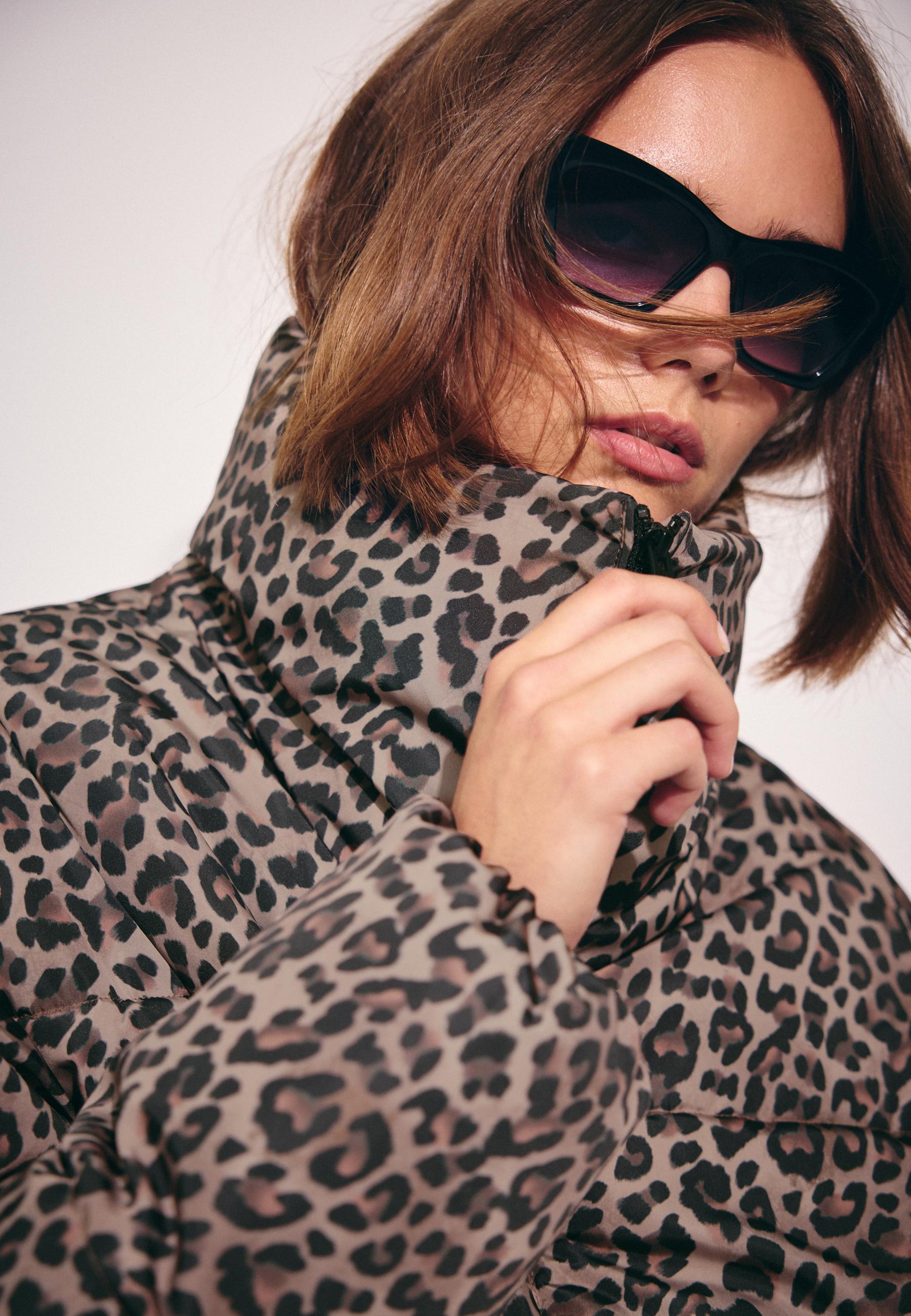 Animal print high-neck padded cropped jacket — Mid beige