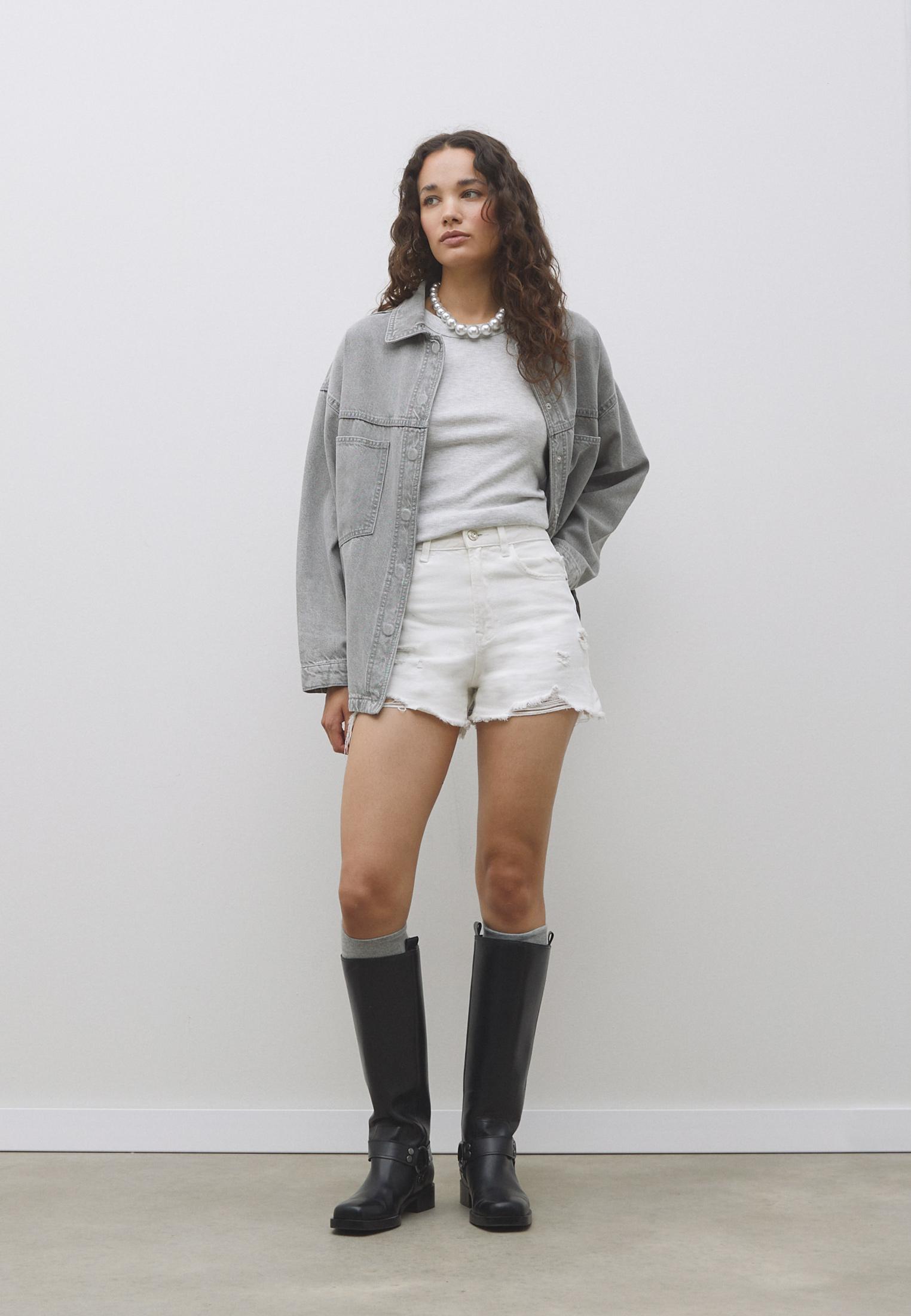 D75 Ripped denim shorts — White