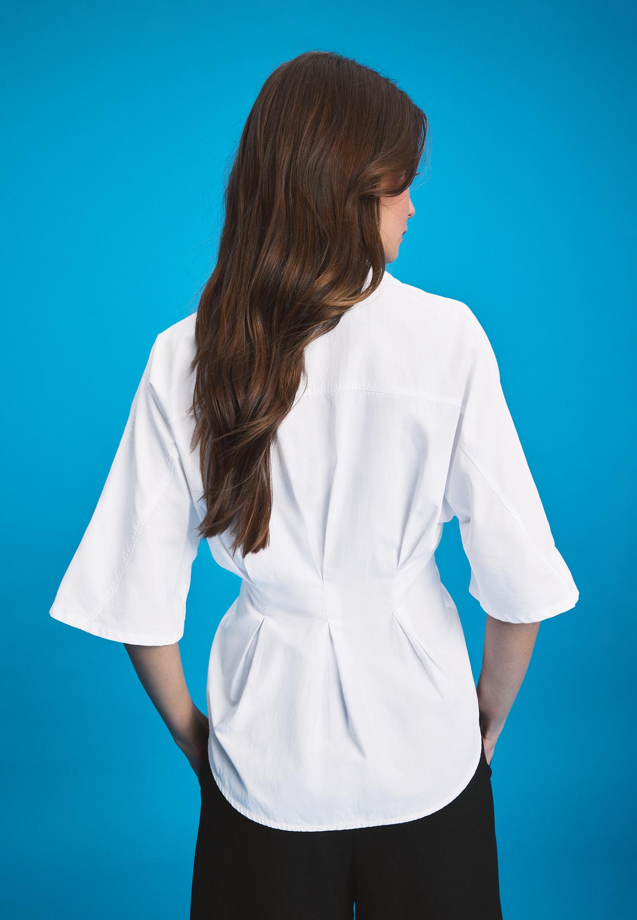 Fitted kimono sleeve shirt with pleats — White