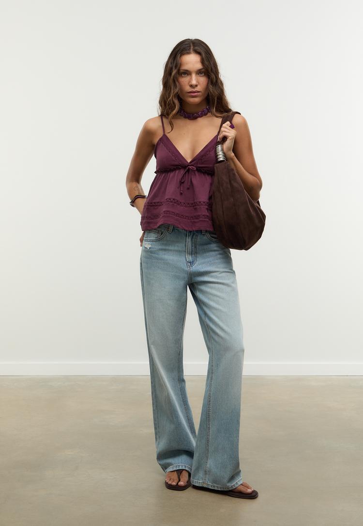 Stradivarius Top Na Ramienka S Čipkovaným Lemom Purple Xs