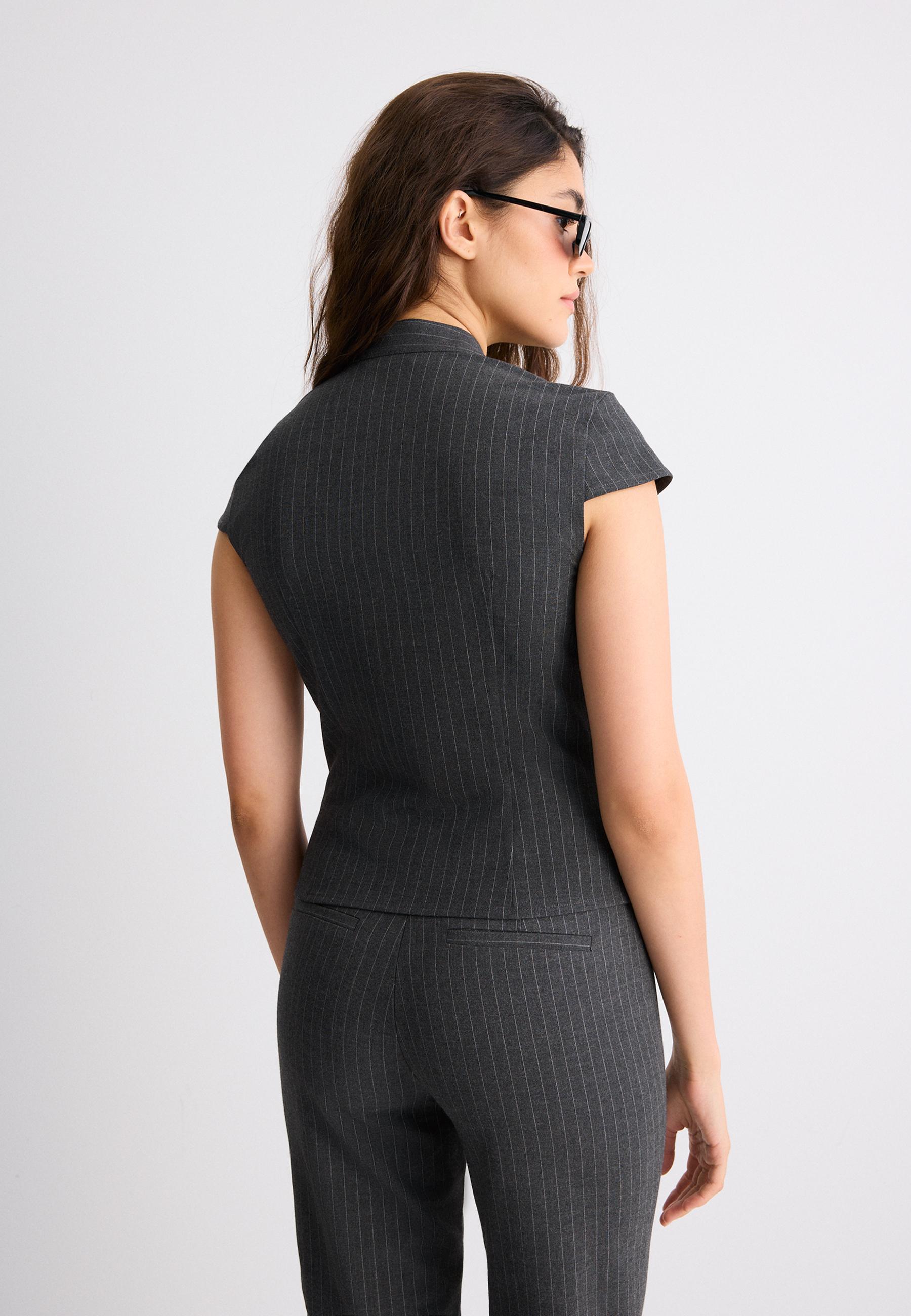 Striped cut-out short sleeve shirt — Dark grey