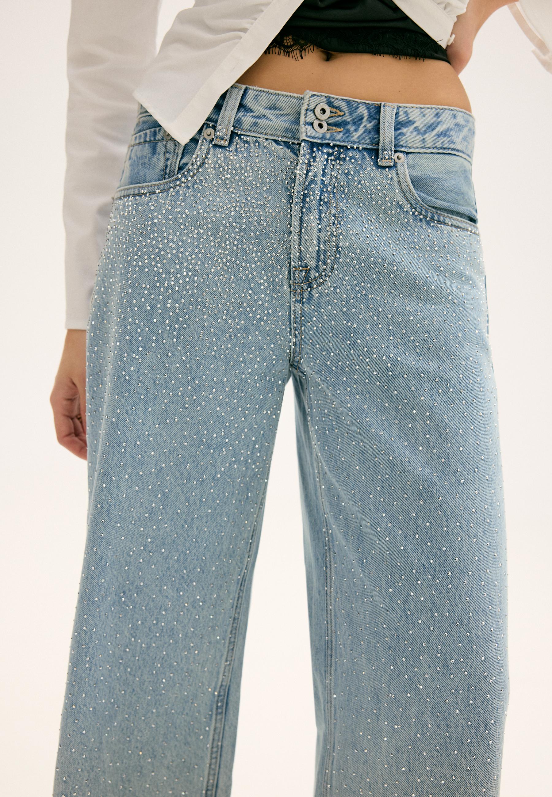 Low-waist wide-leg jeans with rhinestones — MEDIUM LIGHT BLUE DENIM