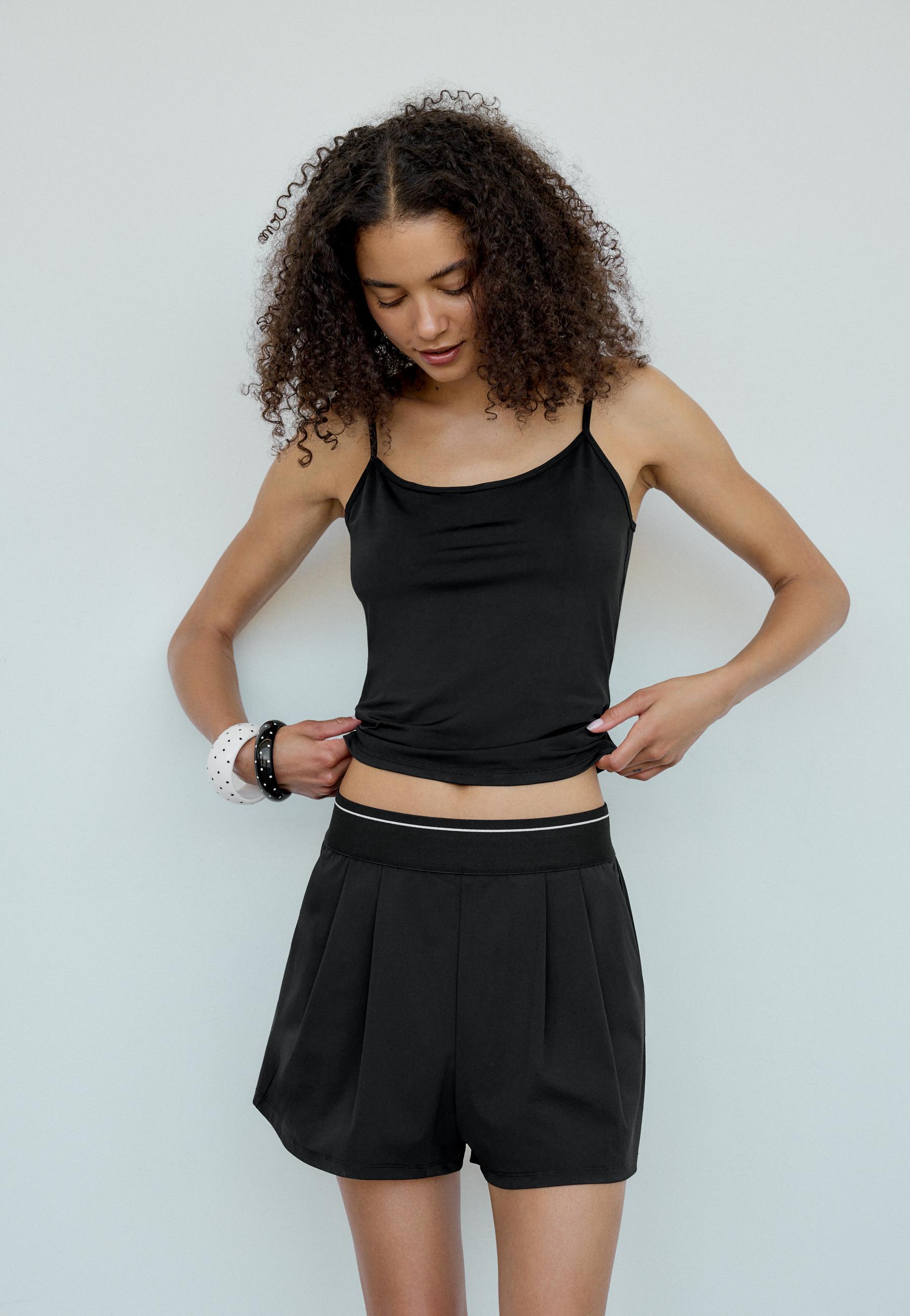 Stradivarius Basic askılı tişört