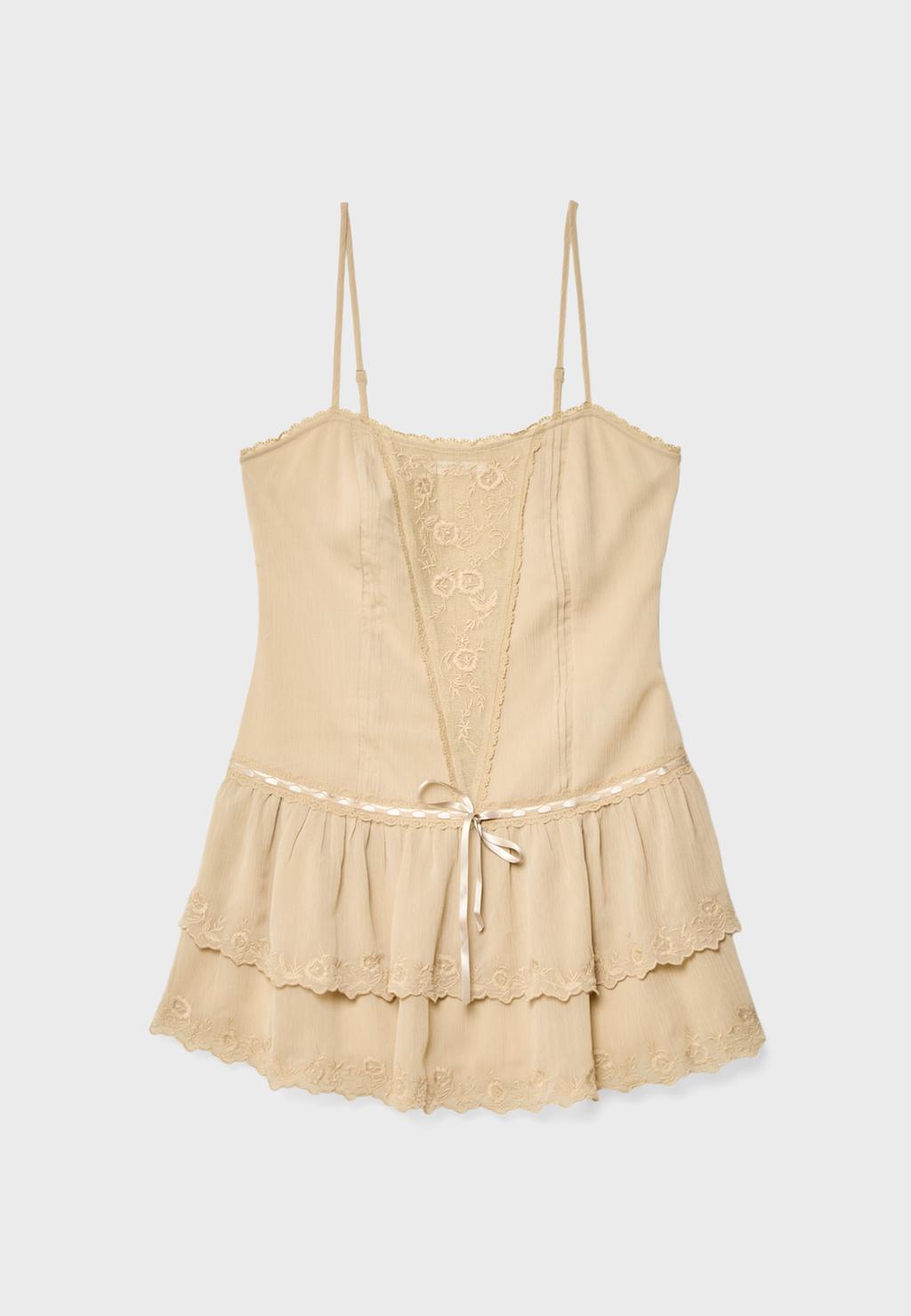 Robe fluide courte à volants