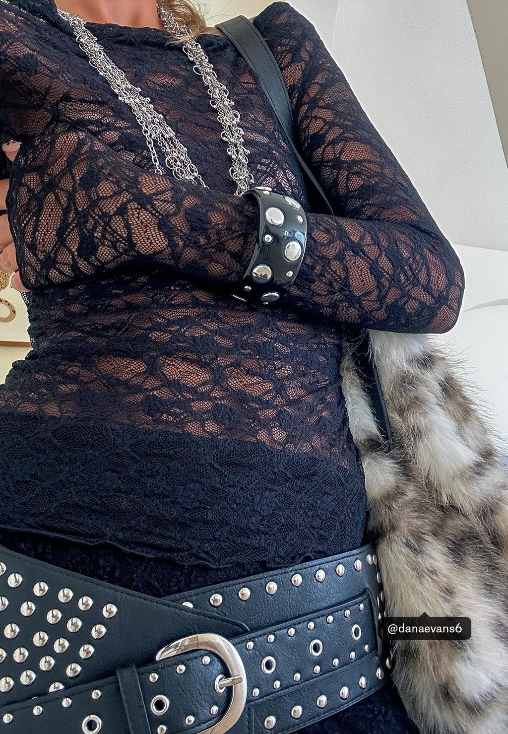 T-shirt drapé en dentelle