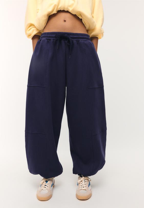 jogginghose-puffarmel-aus-sweatstoff