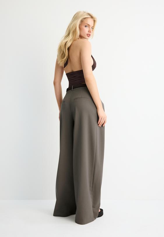 Stradivarius Pantalon Maxi Pinces Ceinture Marron 42