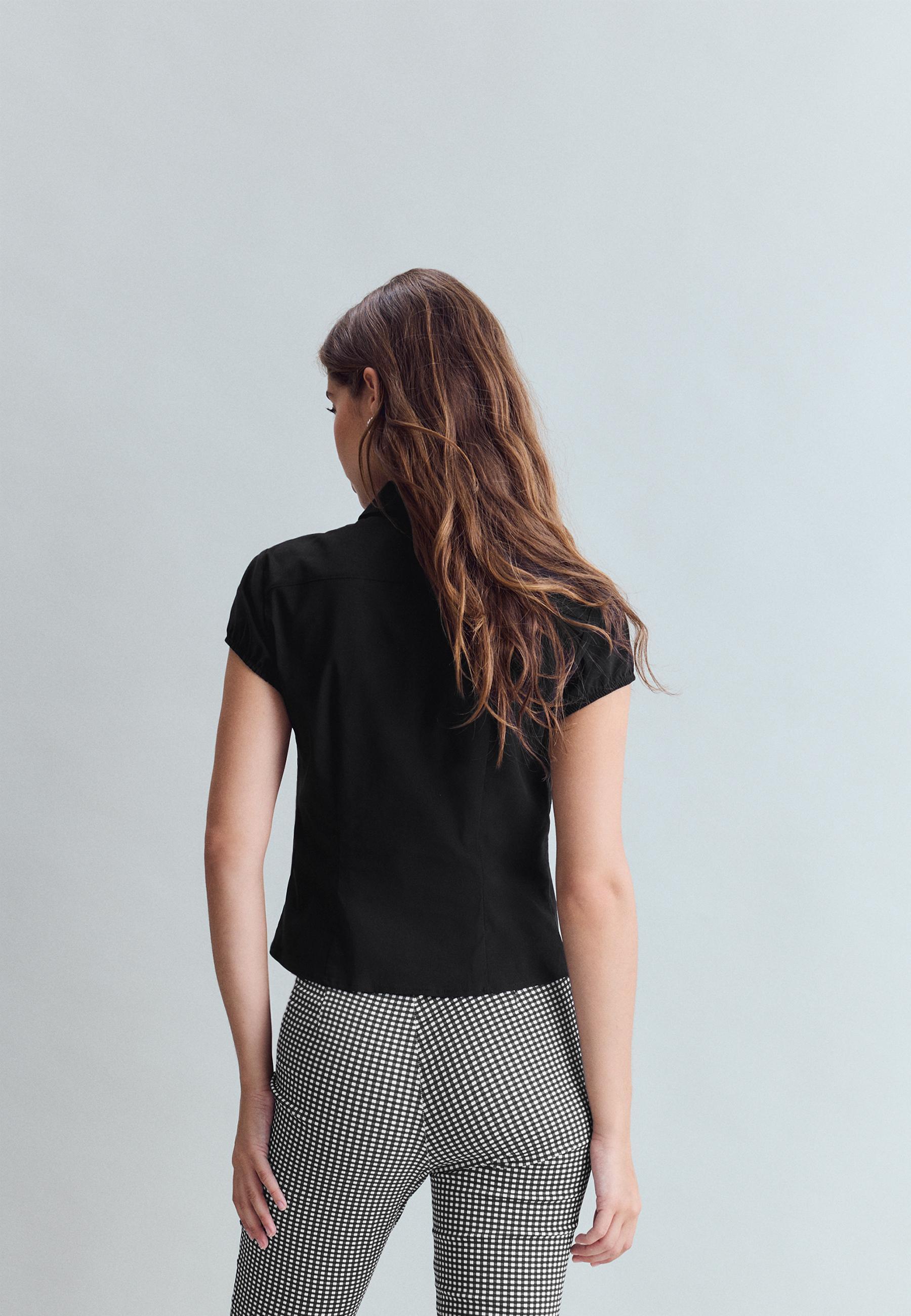Cut-out short sleeve shirt — Black