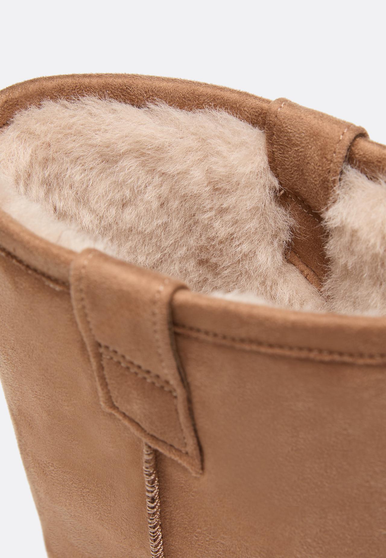 Flat water-repellent boots — TAN