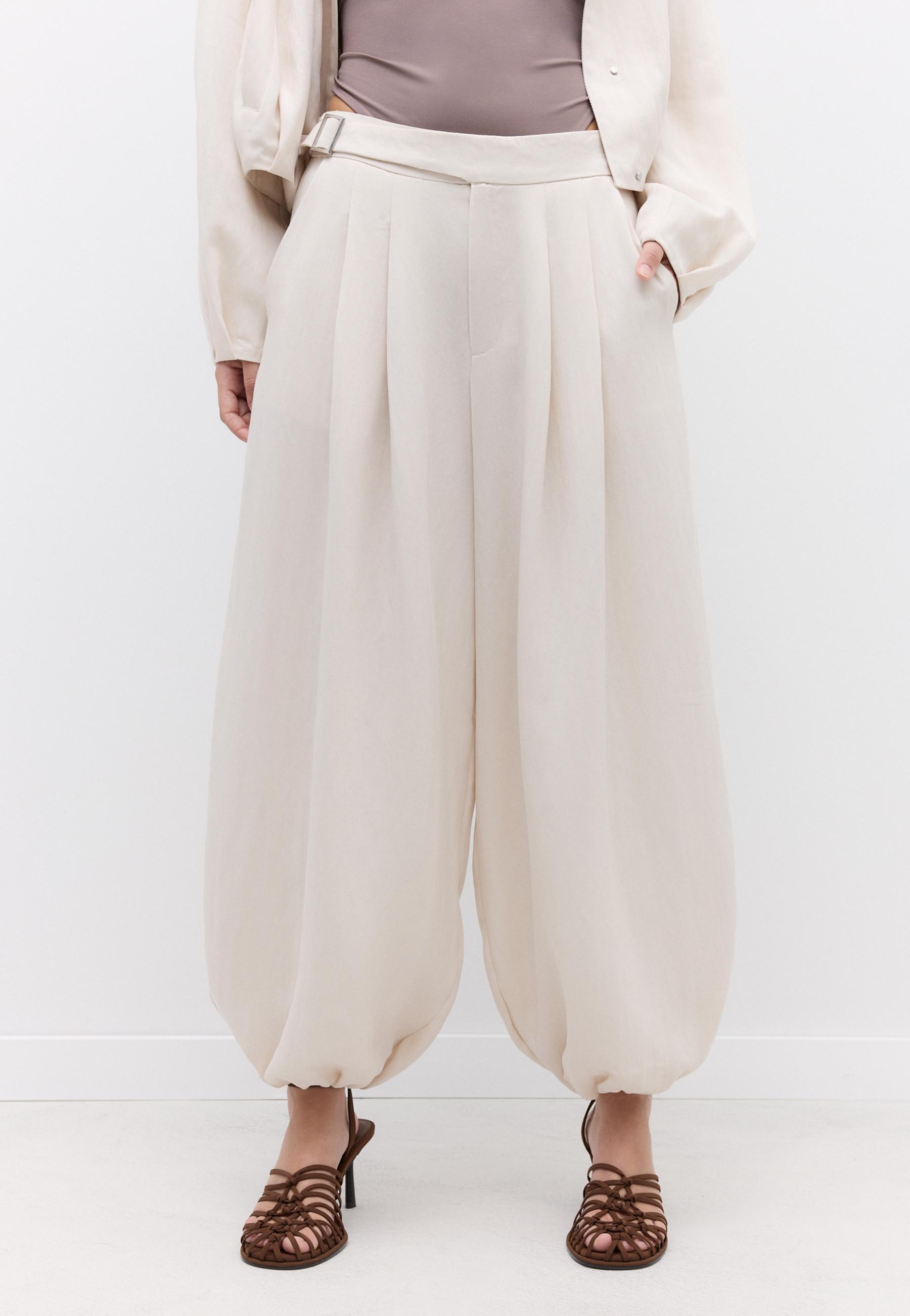 Balloon trousers with buckle — Ecru