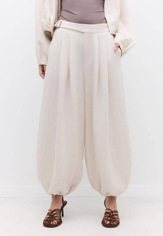 Hlače S Balon Krojem I Kopčom