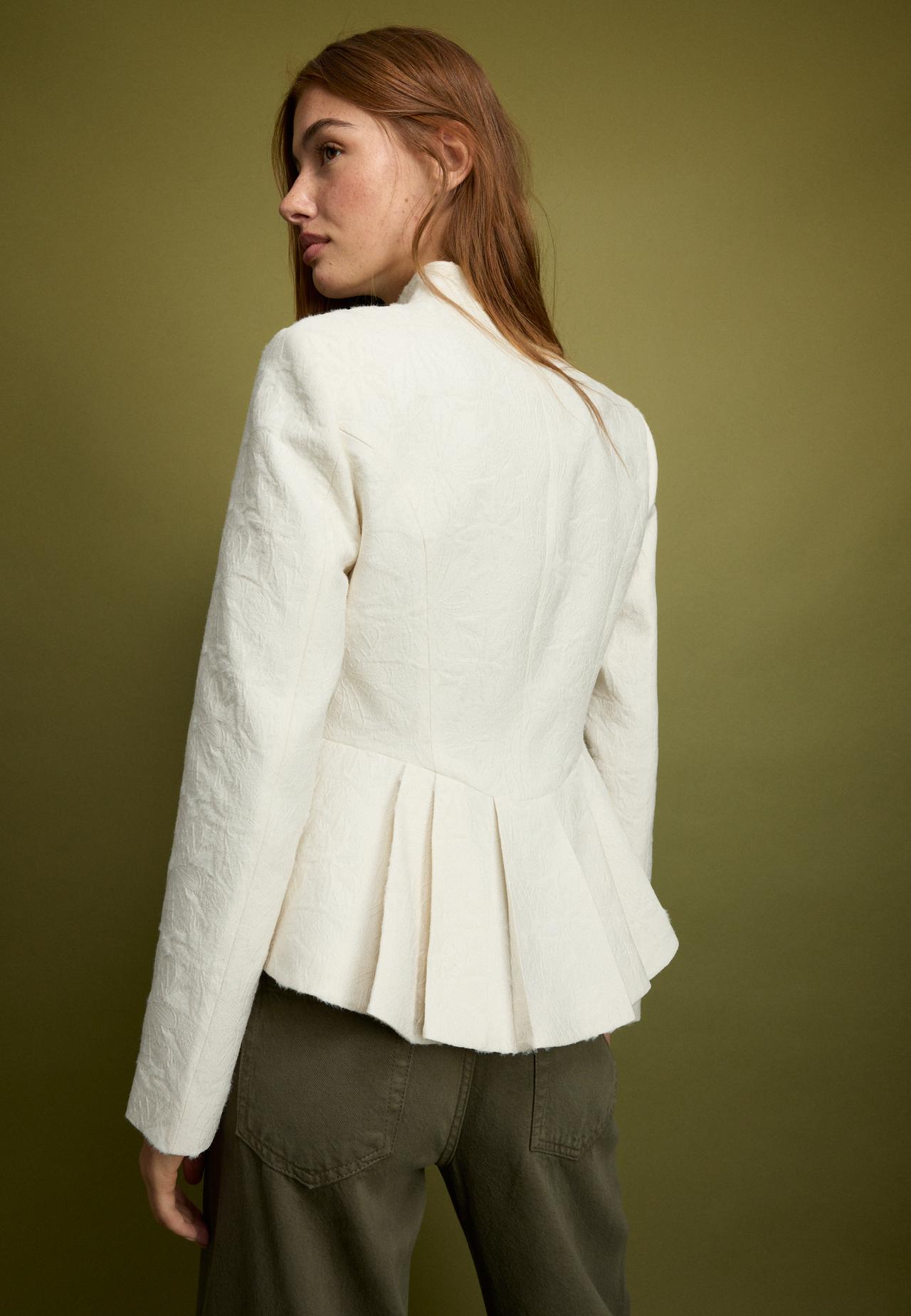 Asymmetric jacquard blazer — Ecru