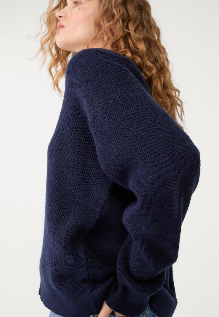 jersey cuello pico enfeltrado