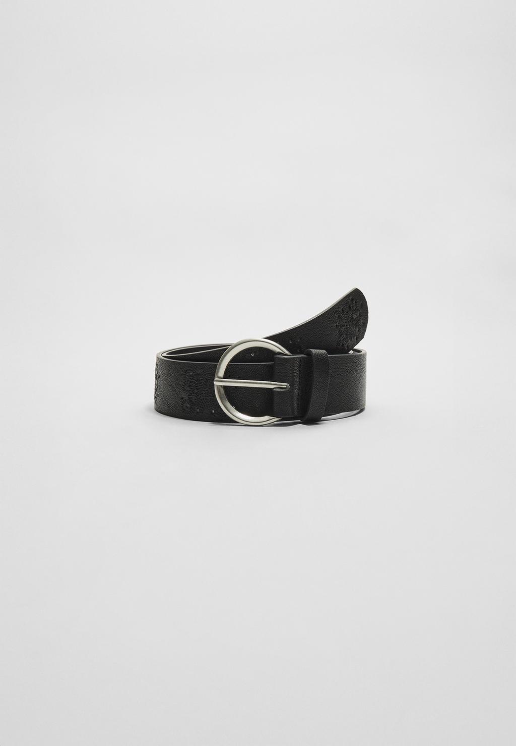 Belt with half-moon buckle